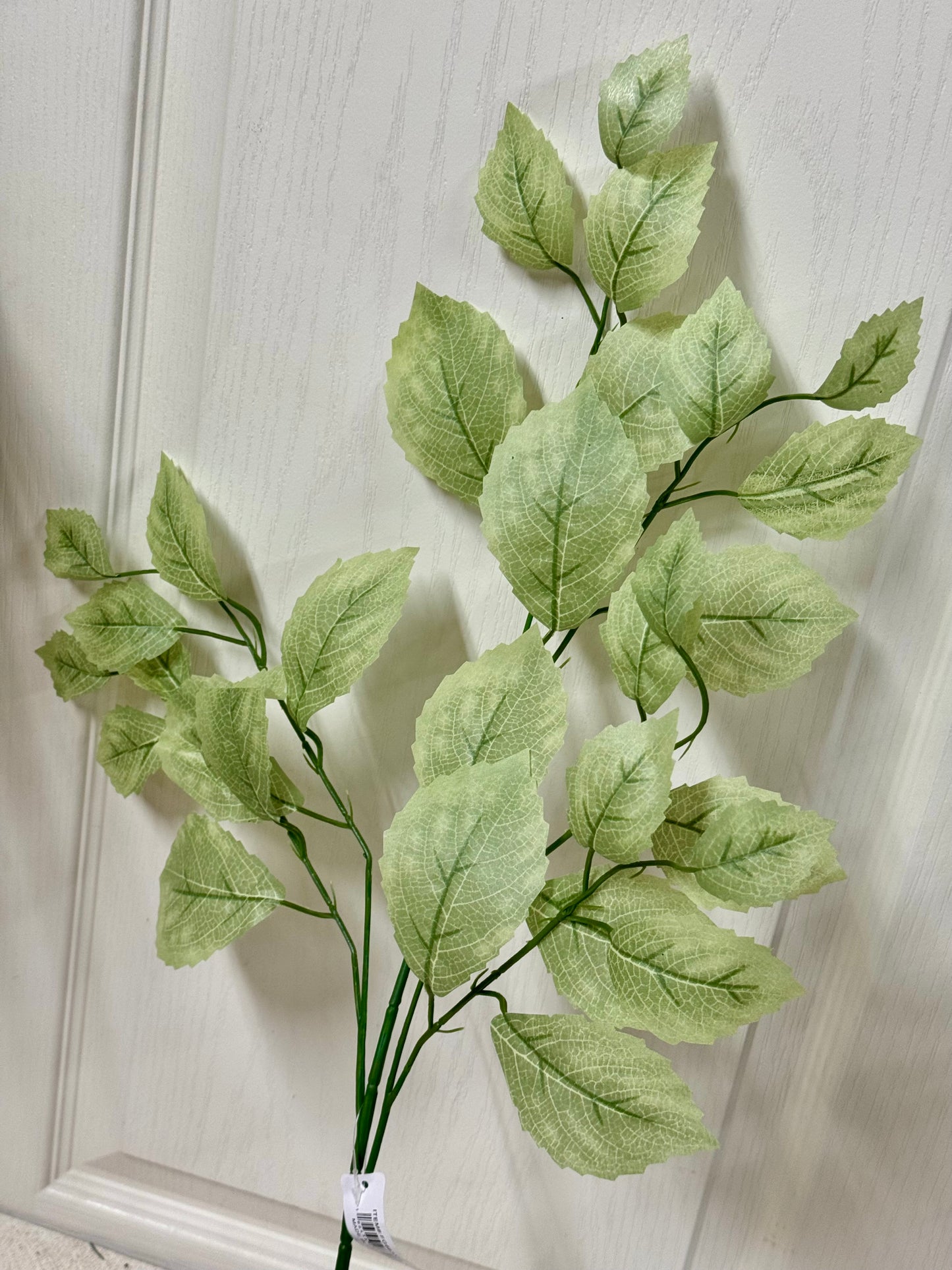28 Inch Sage Green Rose Leaf Spray