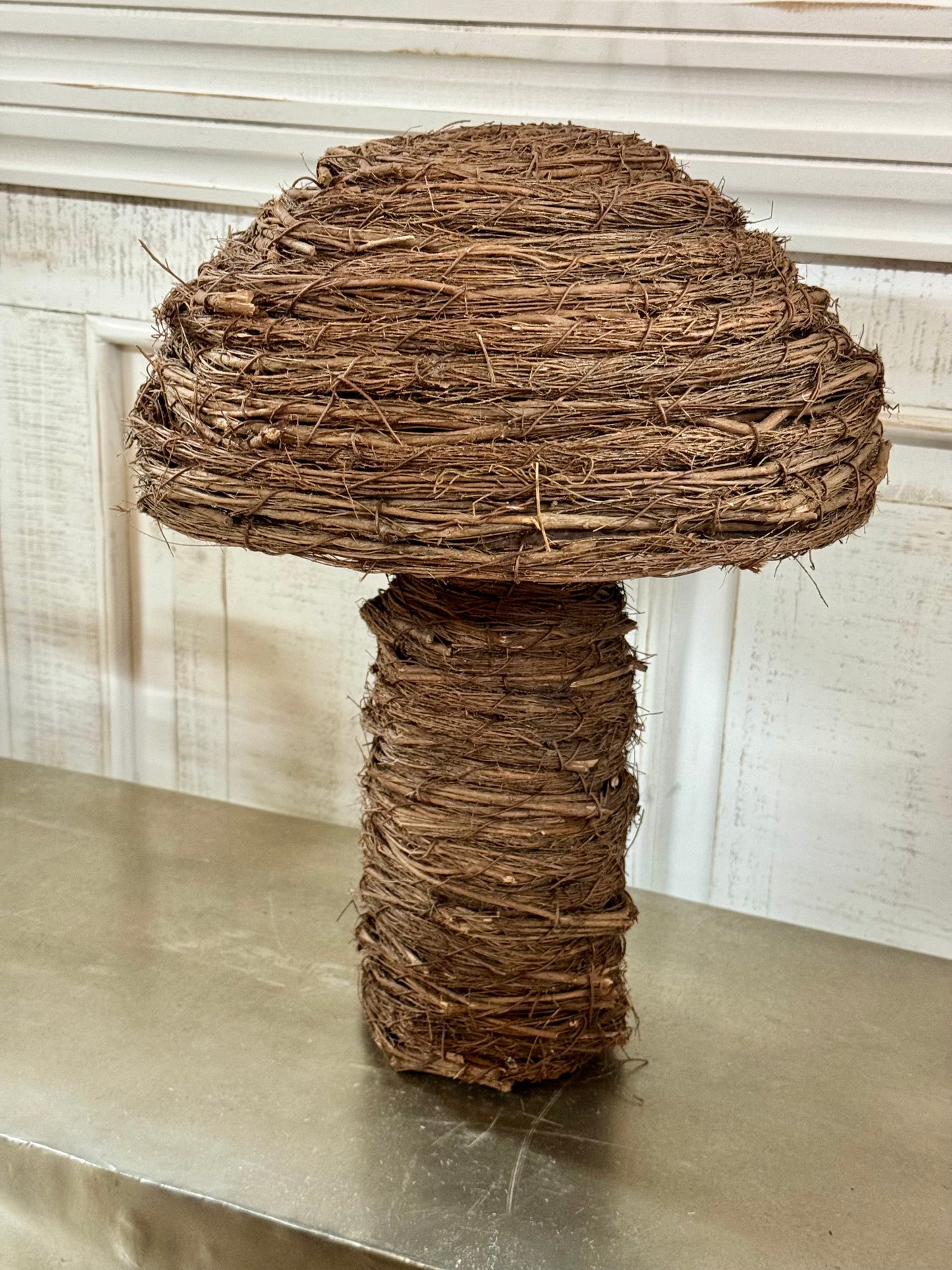 16 Inch Brown Grapevine Twig Mushroom