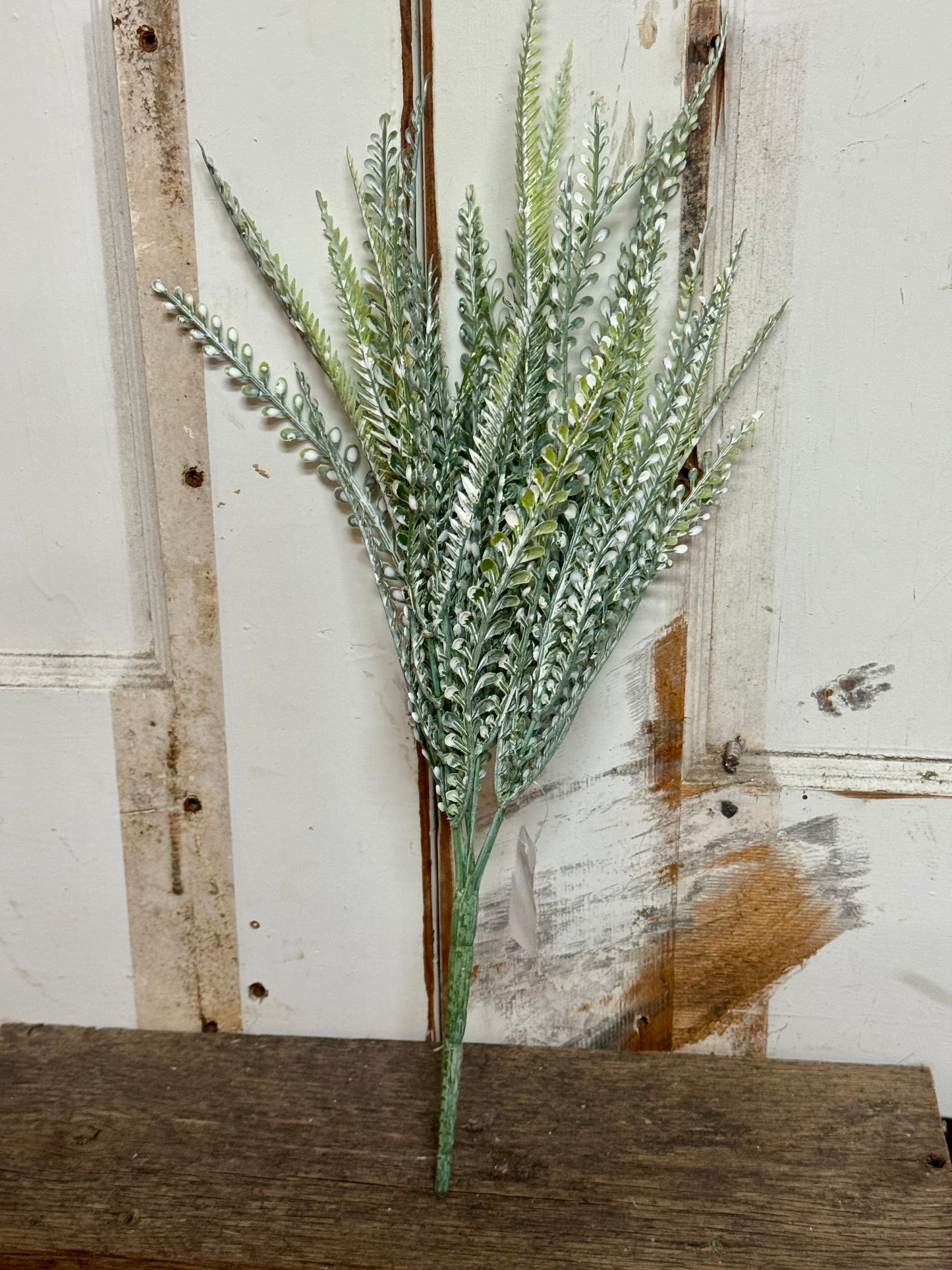 17.5 Inch Green And White Wash Bead Grass Bush