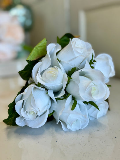 11 Inch White Rose Bud Bundles