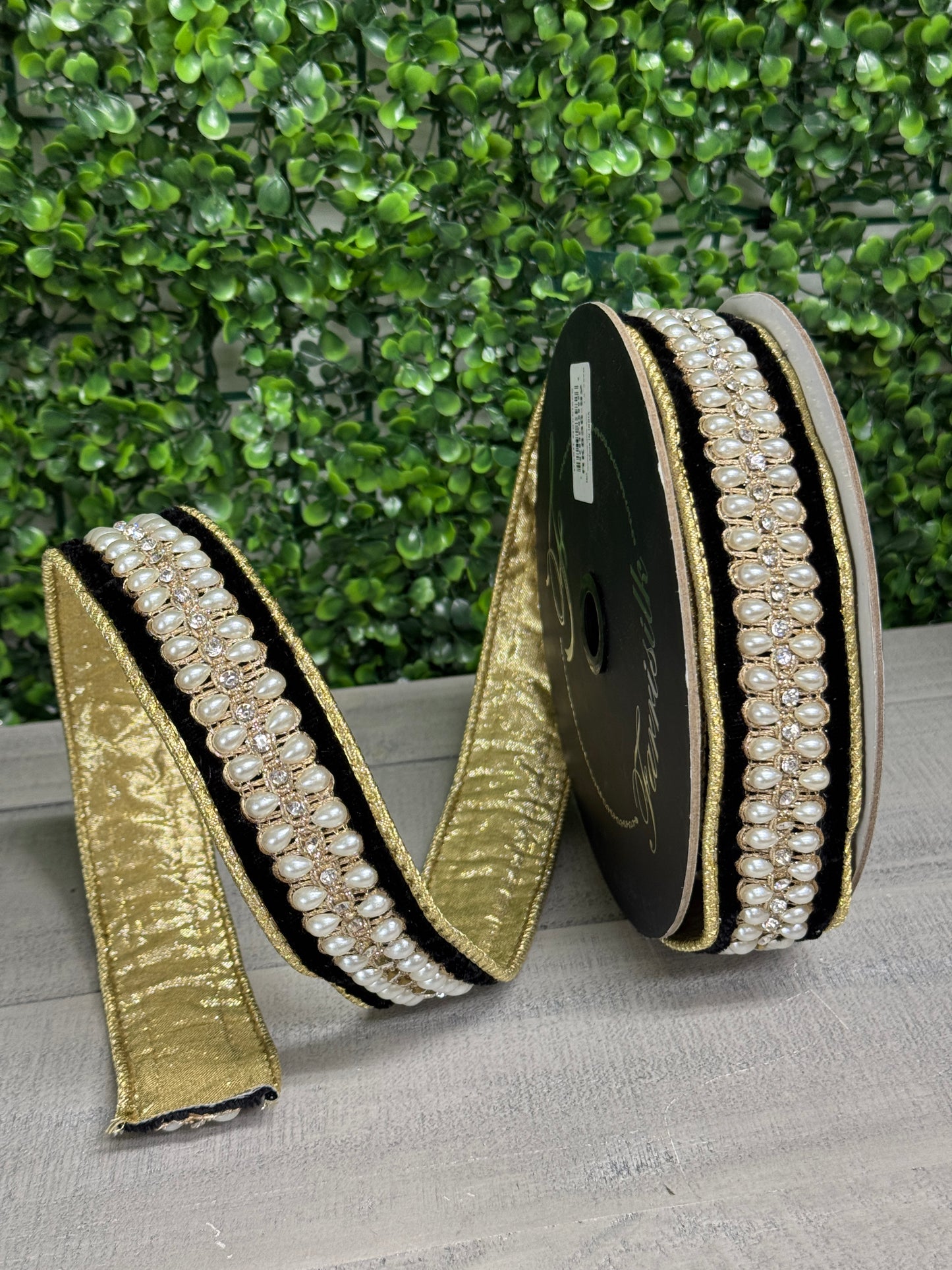 Farrisilk 1.5 Inch By 5 Yard Black Velvet Background With Pearl Details Ribbon