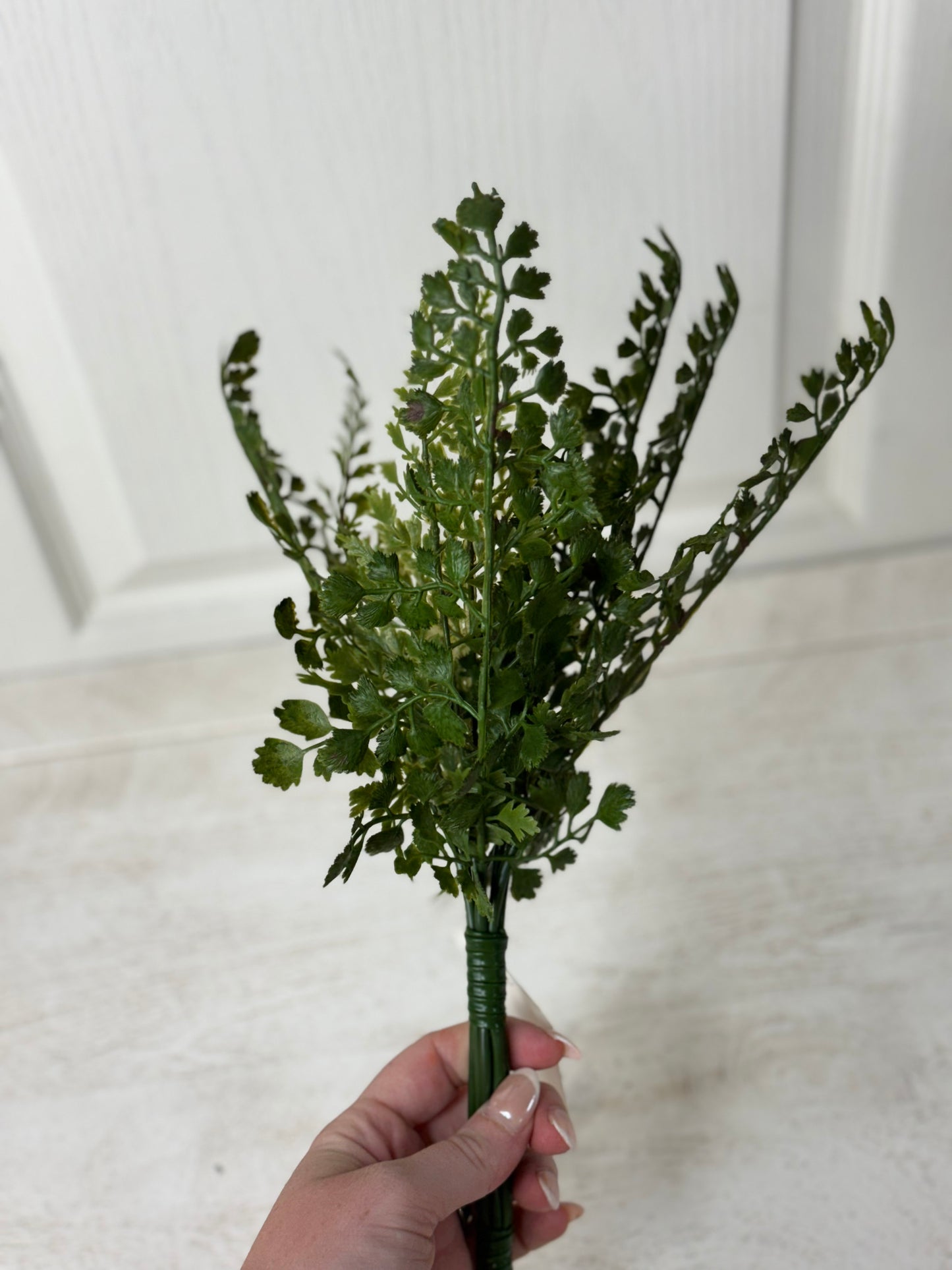 14 Inch Fern Bush Spray