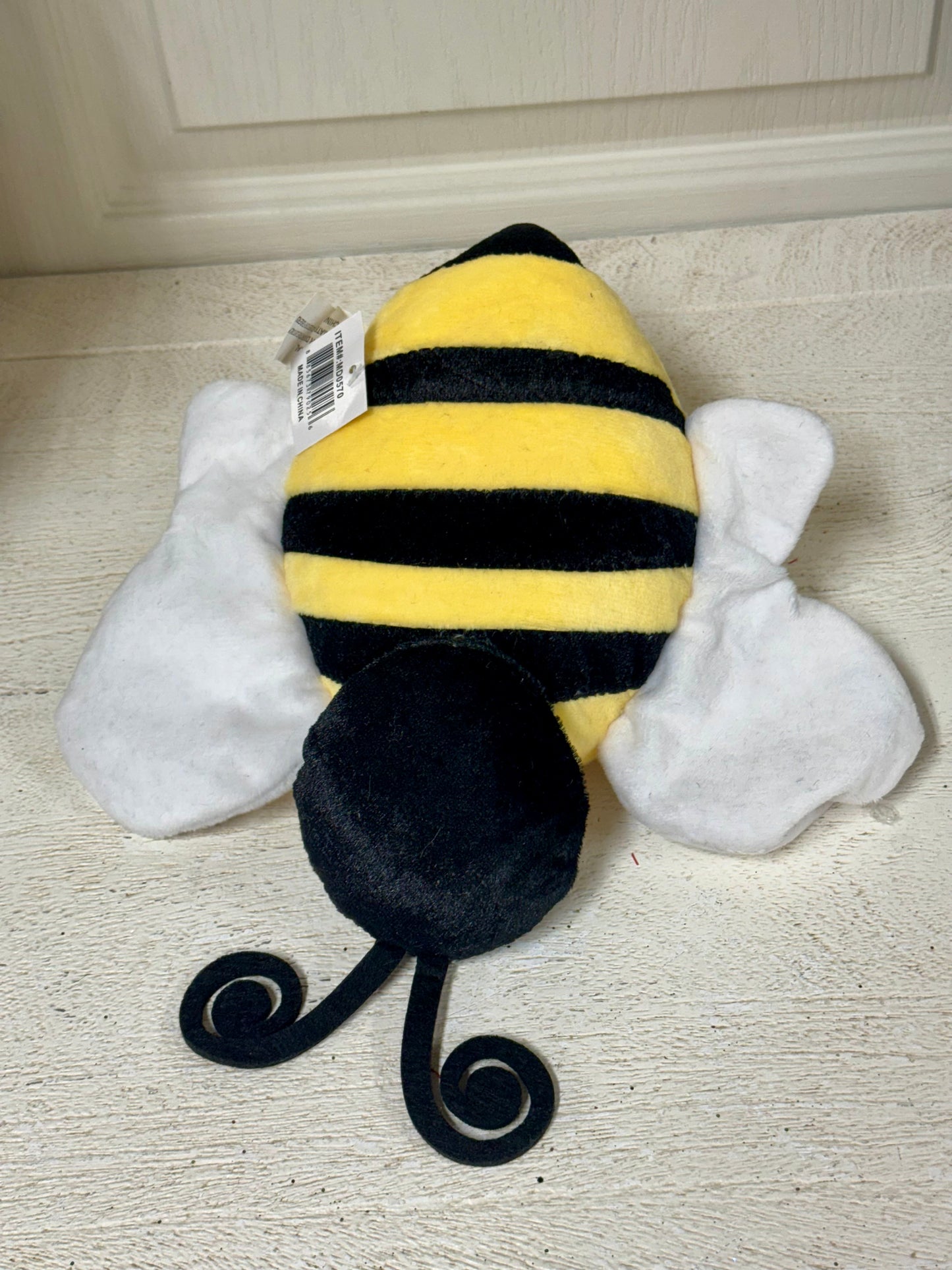 11 Inch Bumble Bee Wreath Kit