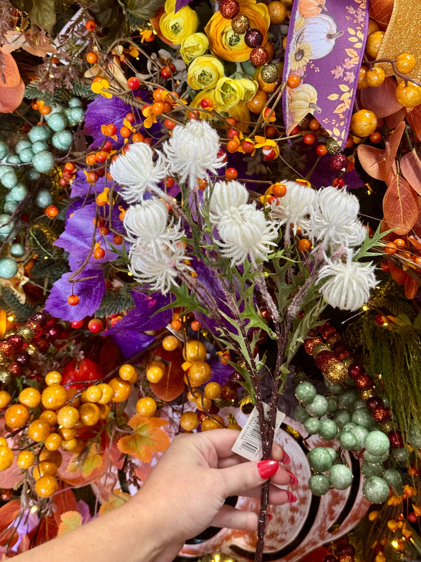 23 Inch Cream Thistle Leaf Spray