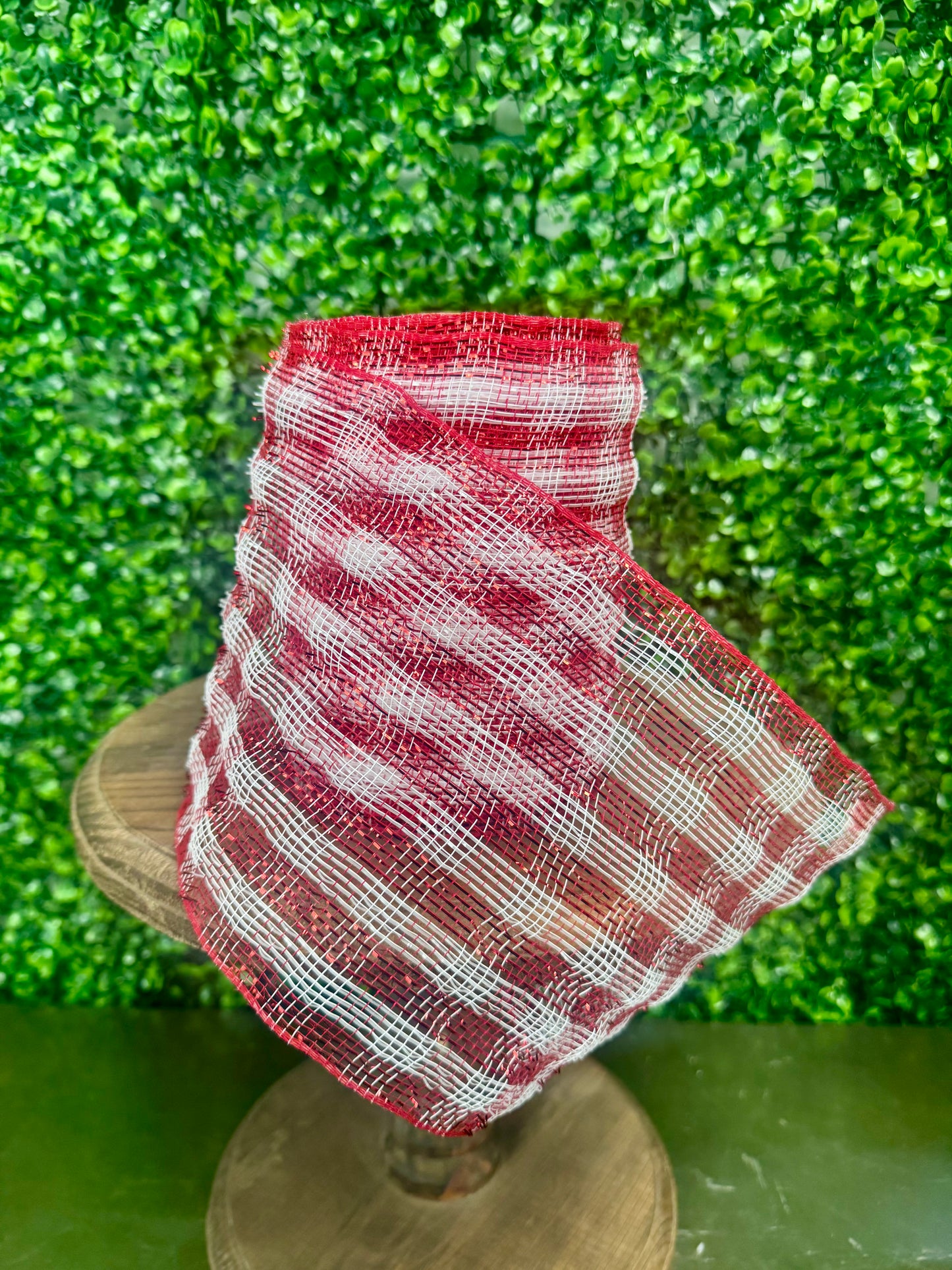 6 Inch by 20 Yard Tartan Plaid Glamour Designer Netting