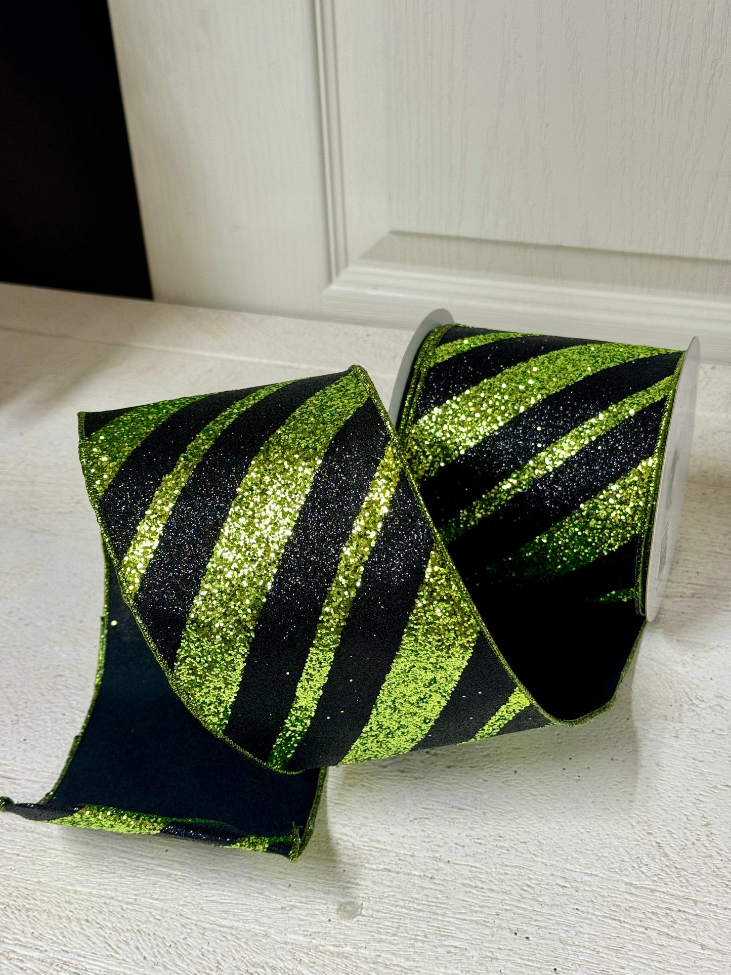 4 Inch By 10 Yard Lime Green And Black Glitter Giant Diagonal Lines Ribbon