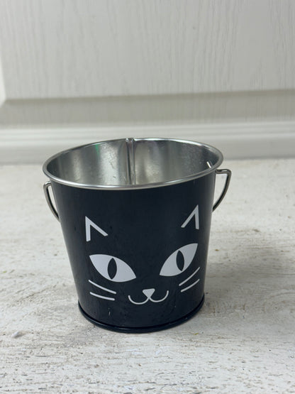 Witch's Brew Scented Candle With Cat Face