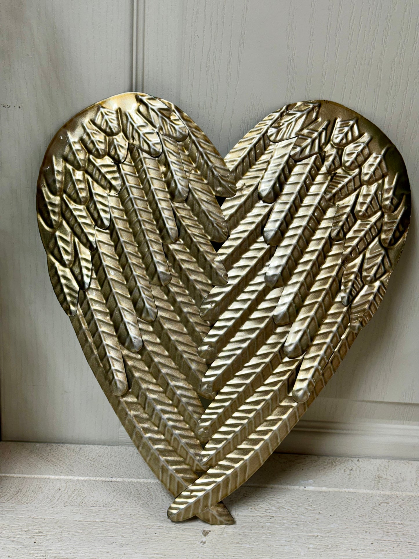 13.75 Inch Gold Tin Angel Wings Heart Sign