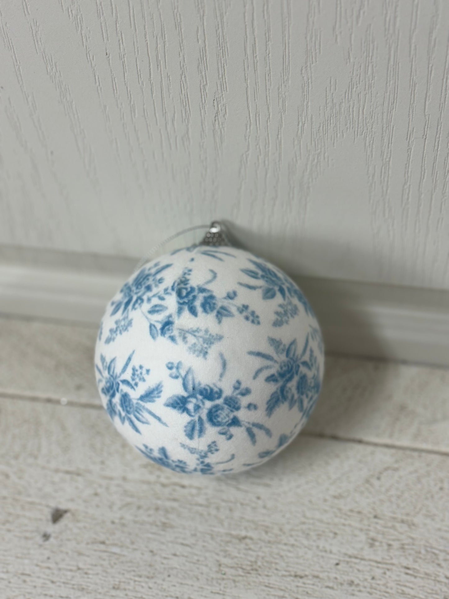 4.25 Inch Blue And White Vintage Floral Felt Ornament Ball