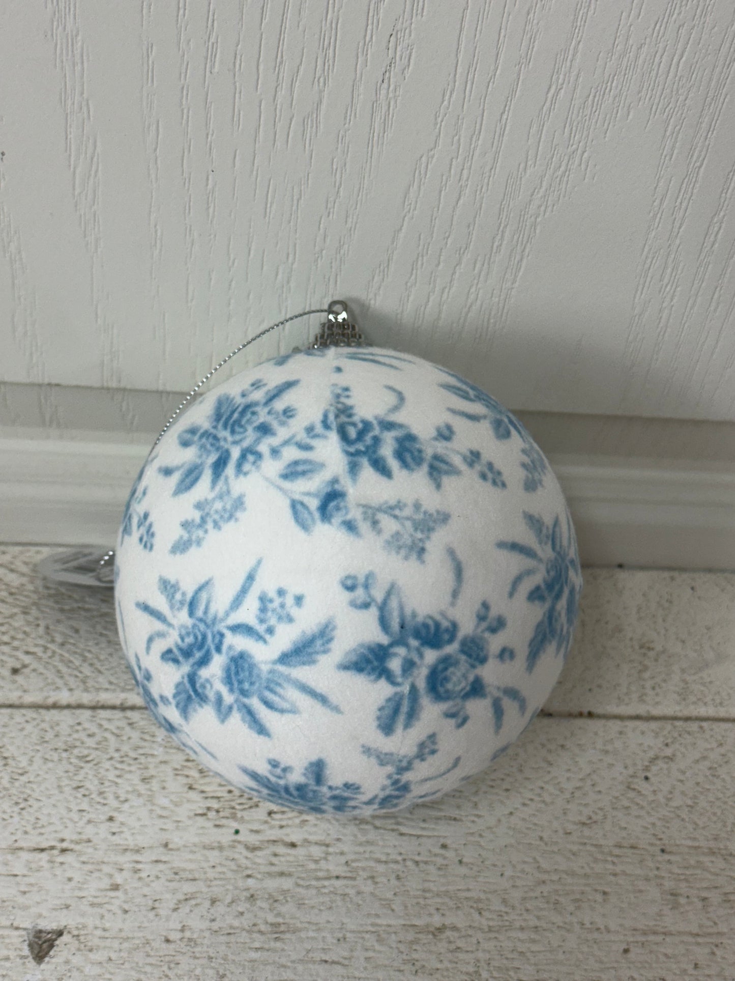 4.25 Inch Blue And White Vintage Floral Felt Ornament Ball