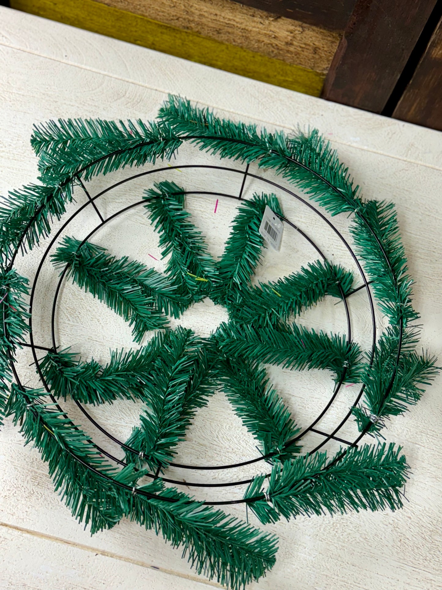 15 Inch Wire 25 Inch Oad Emerald Work Wreath