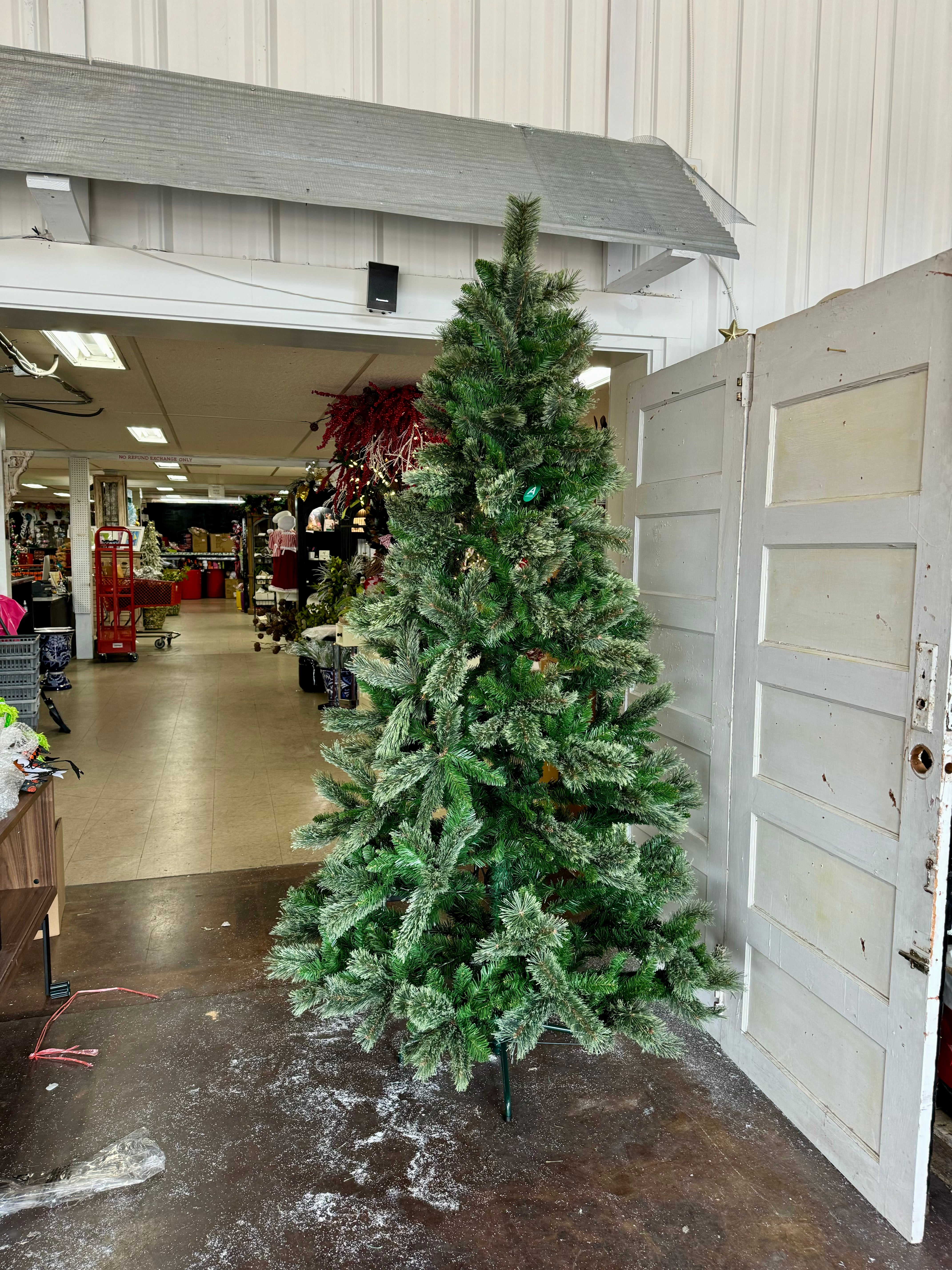 Wondershop store 7.5ft virginia pine unlit Christmas tree