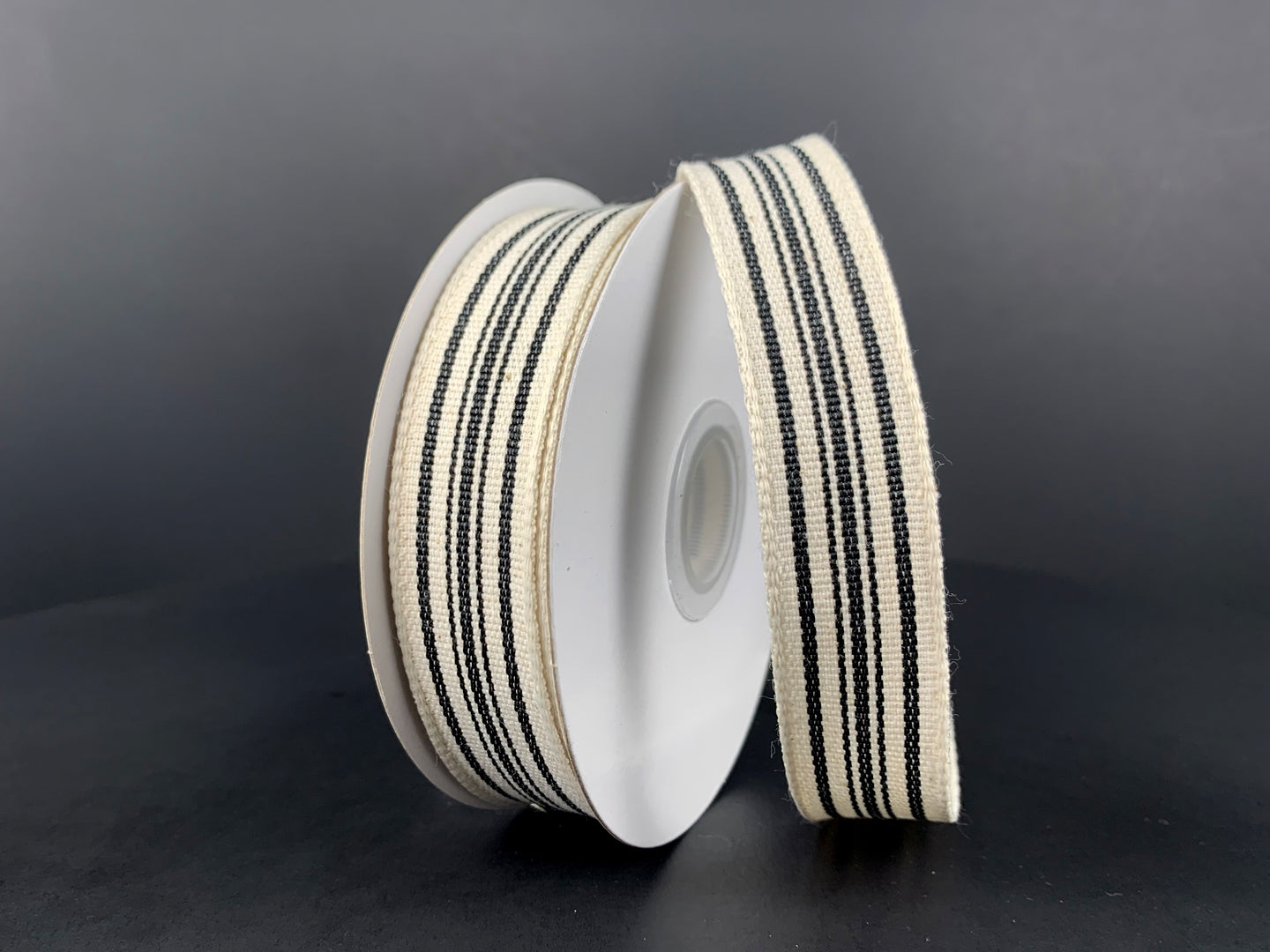 7/8 Inch By 10 Yard Black And Ivory Ribbon