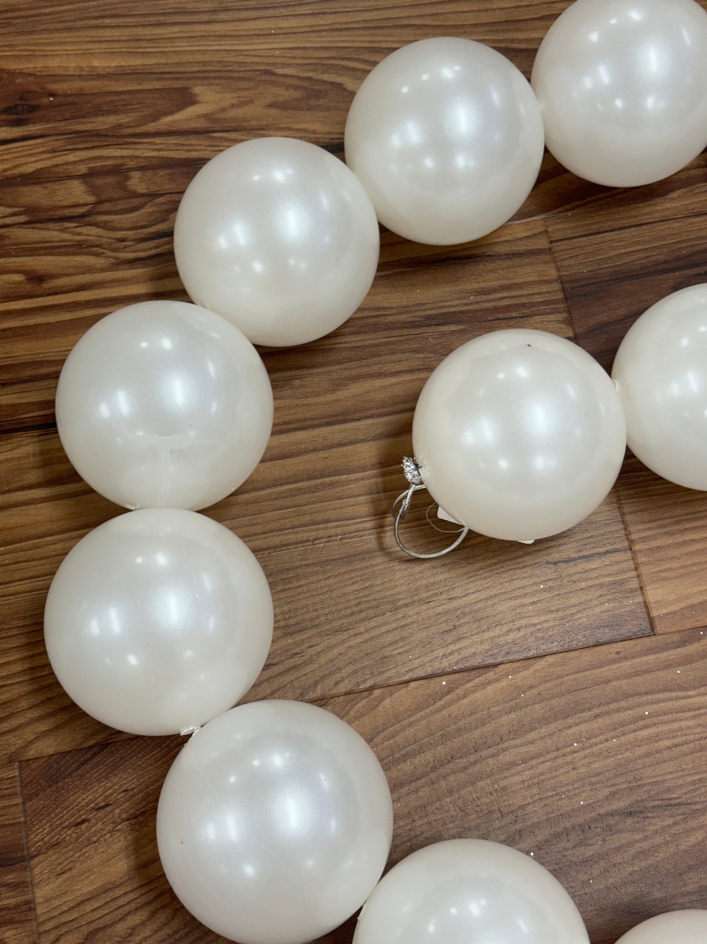 6 Foot White Large Pearl Garland