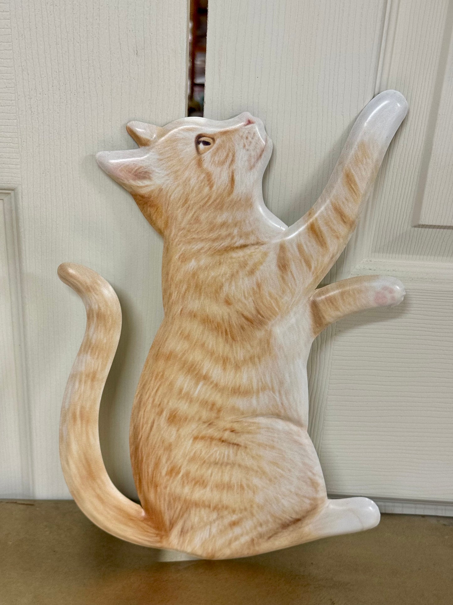 12 Inch Brown Metal Pawing Cat Sign