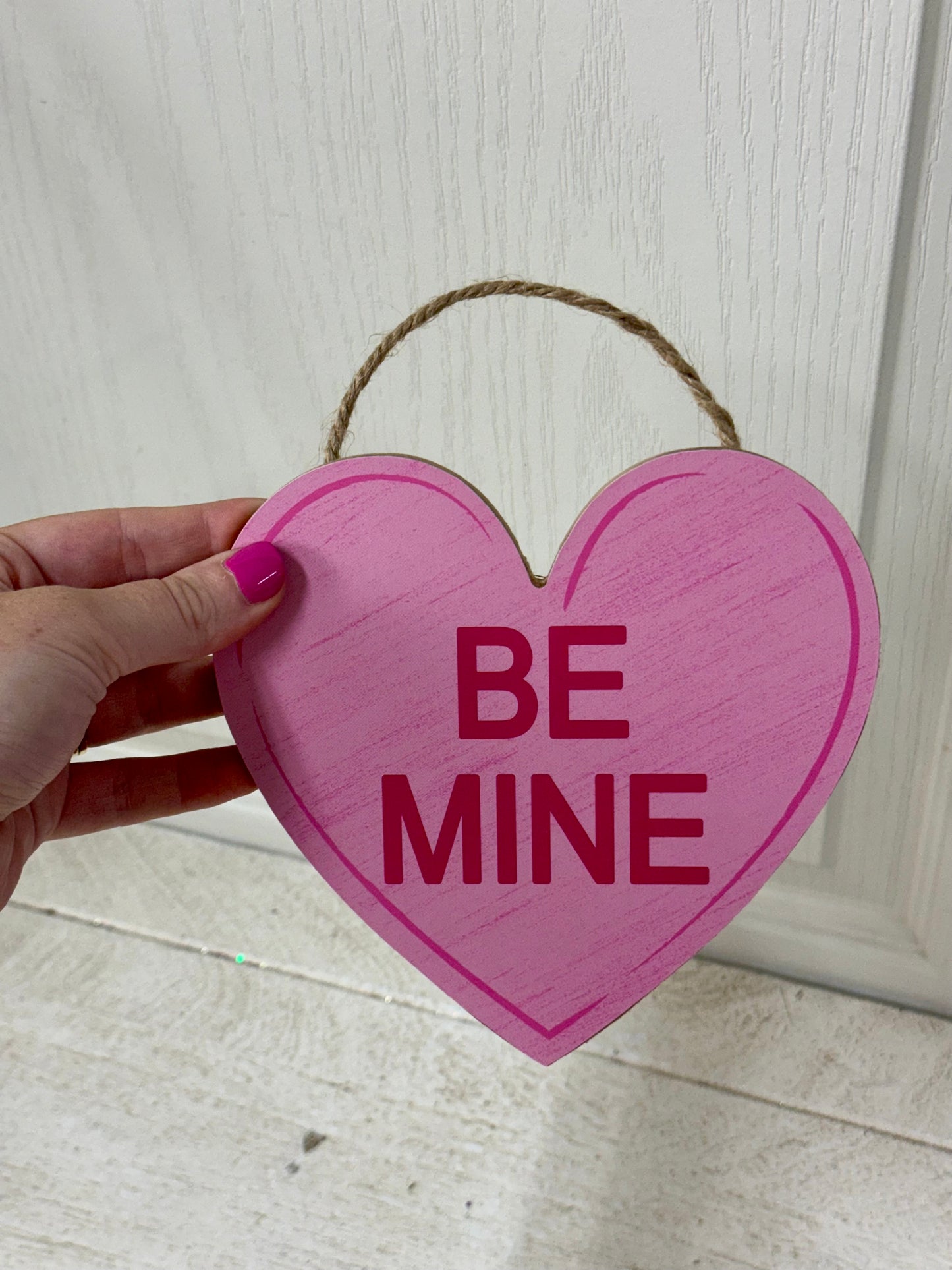 6 Inch Conversation Hearts Wreath Signs Five Assorted Colors