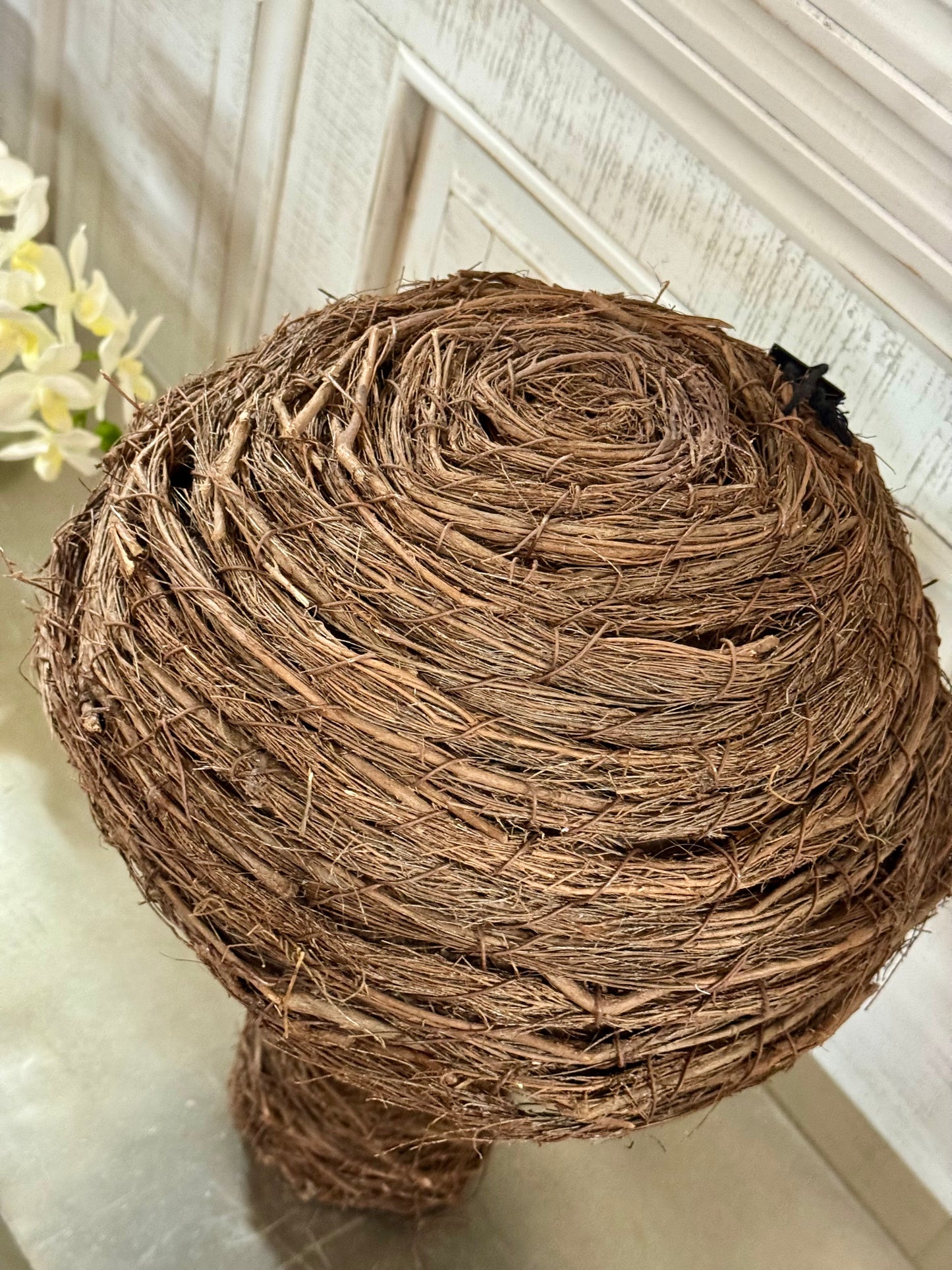 16 Inch Brown Grapevine Twig Mushroom