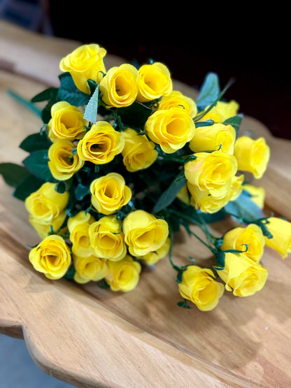 19 Inch Yellow Rose Bud Bush