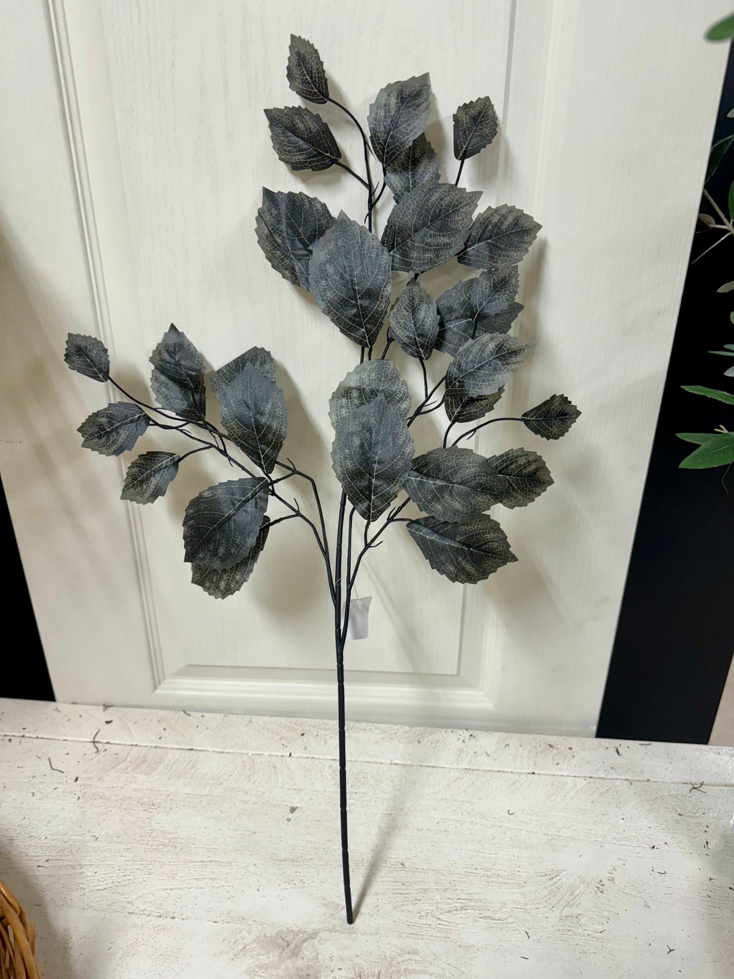 28 Inch Black Rose Leaf Spray
