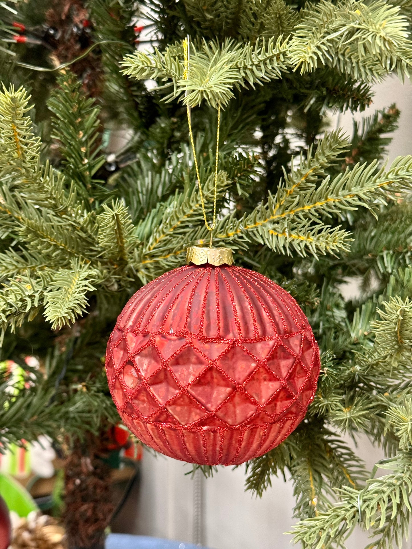 4 Inch Diamond And Stripe Glass Ornament Ball Two Styles