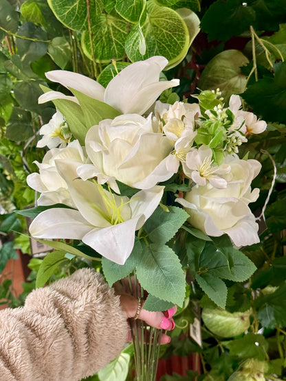 21 Inch Cream Rose Lily Mix Bush