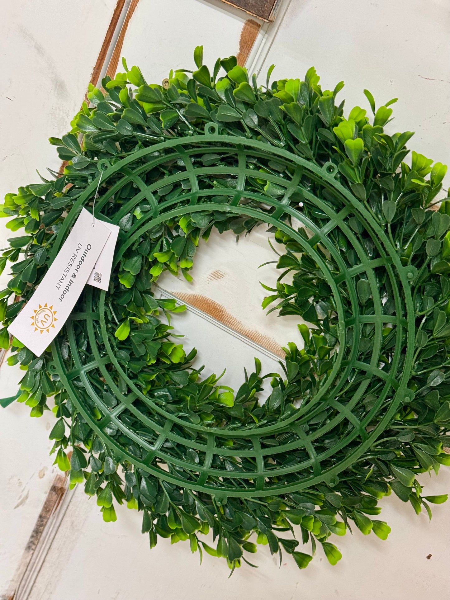 16 Inch Green Round Boxwood Wreath
