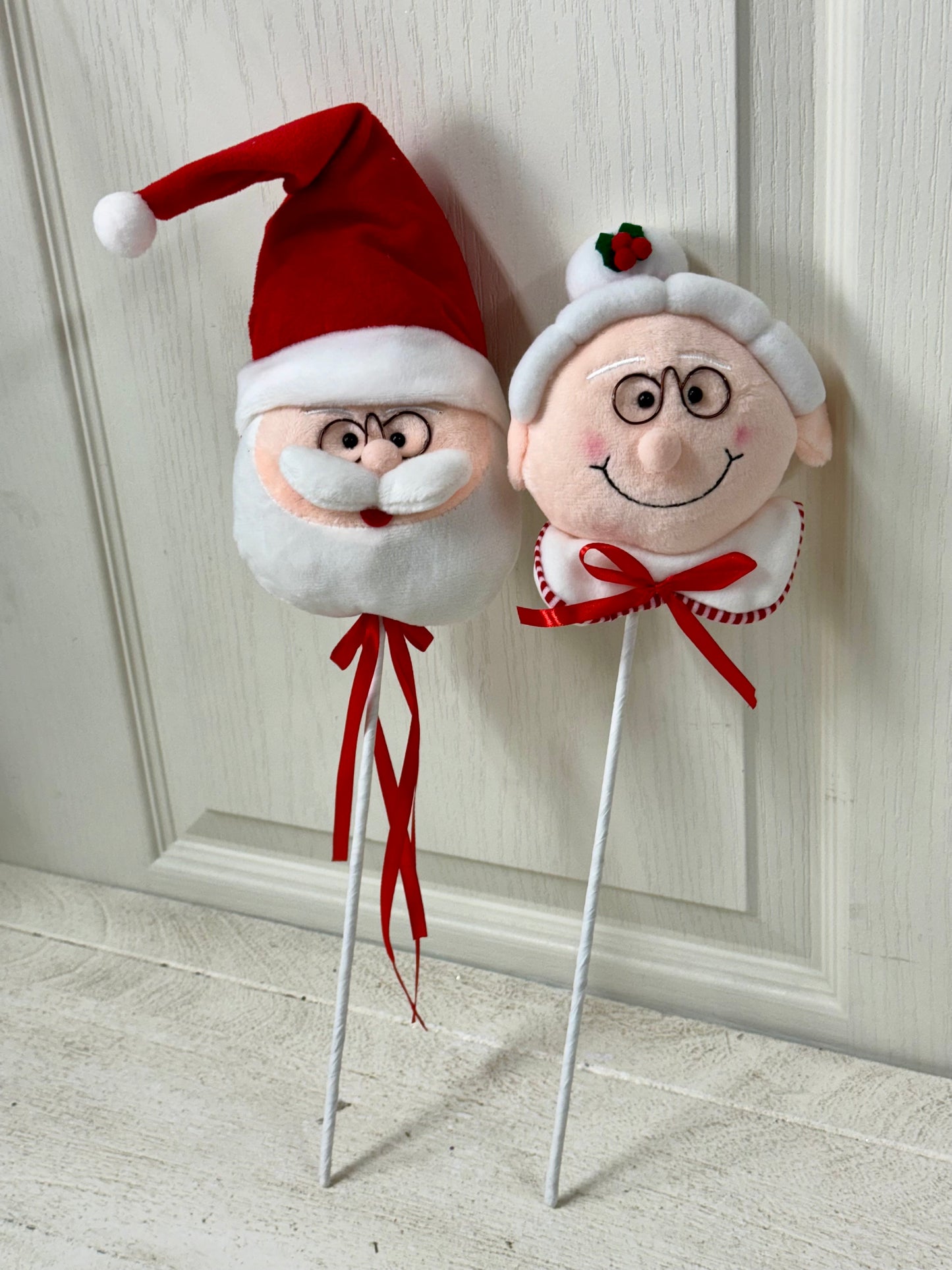 15 Inch Mr. And Mrs. Claus Assorted Pick