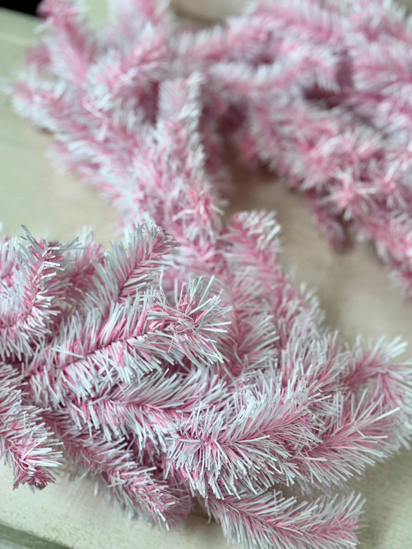 6 Foot Unlit Pink And White Garland