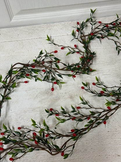 72 Inch Mini Red And Green Leaf Garland