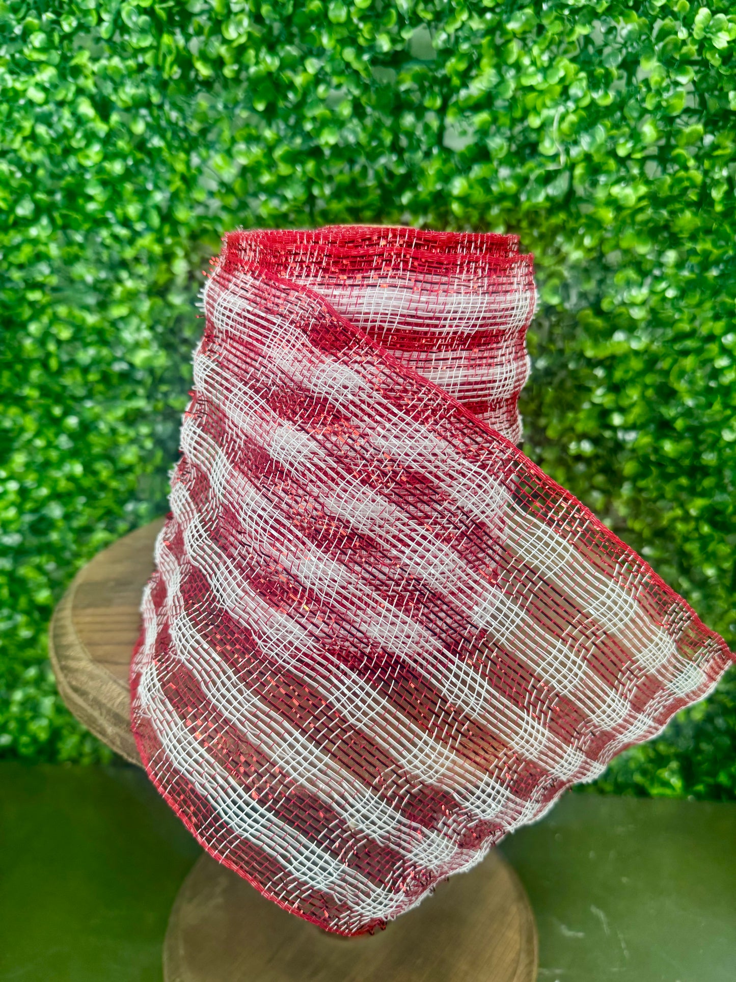 6 Inch by 20 Yard Tartan Plaid Glamour Designer Netting