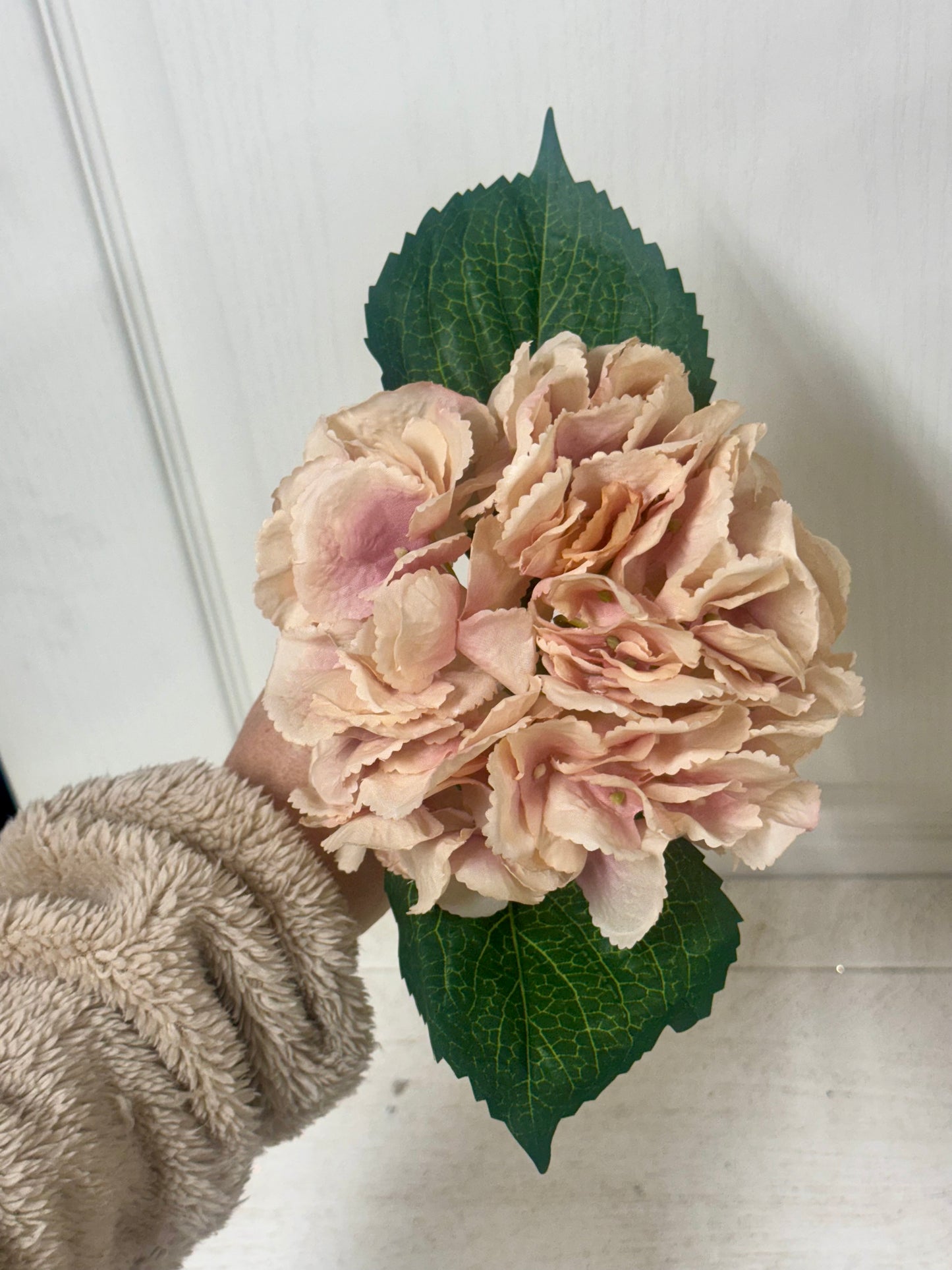 17.5 Inch Pink Hydrangea Stem