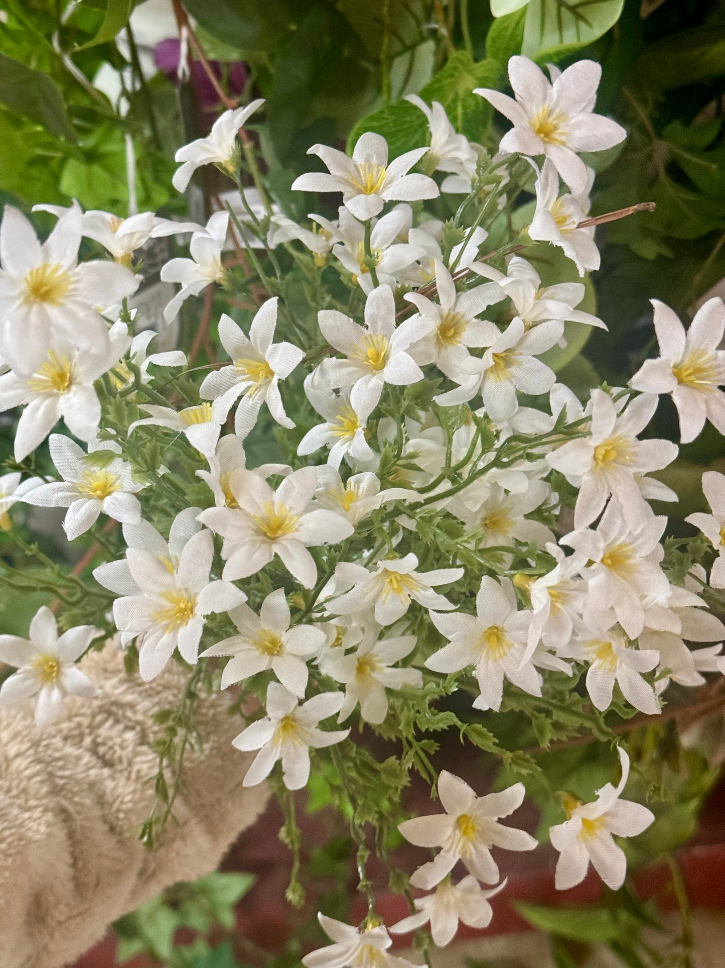 22 Inch White Mini Flower Bush