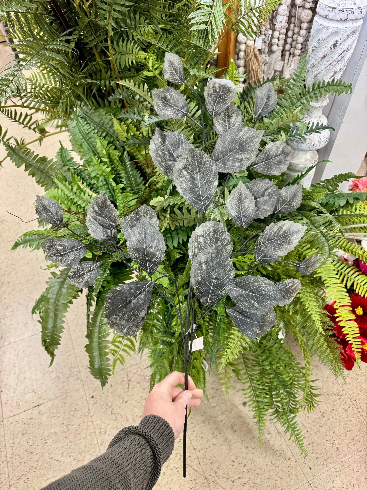 28 Inch Black Rose Leaf Spray