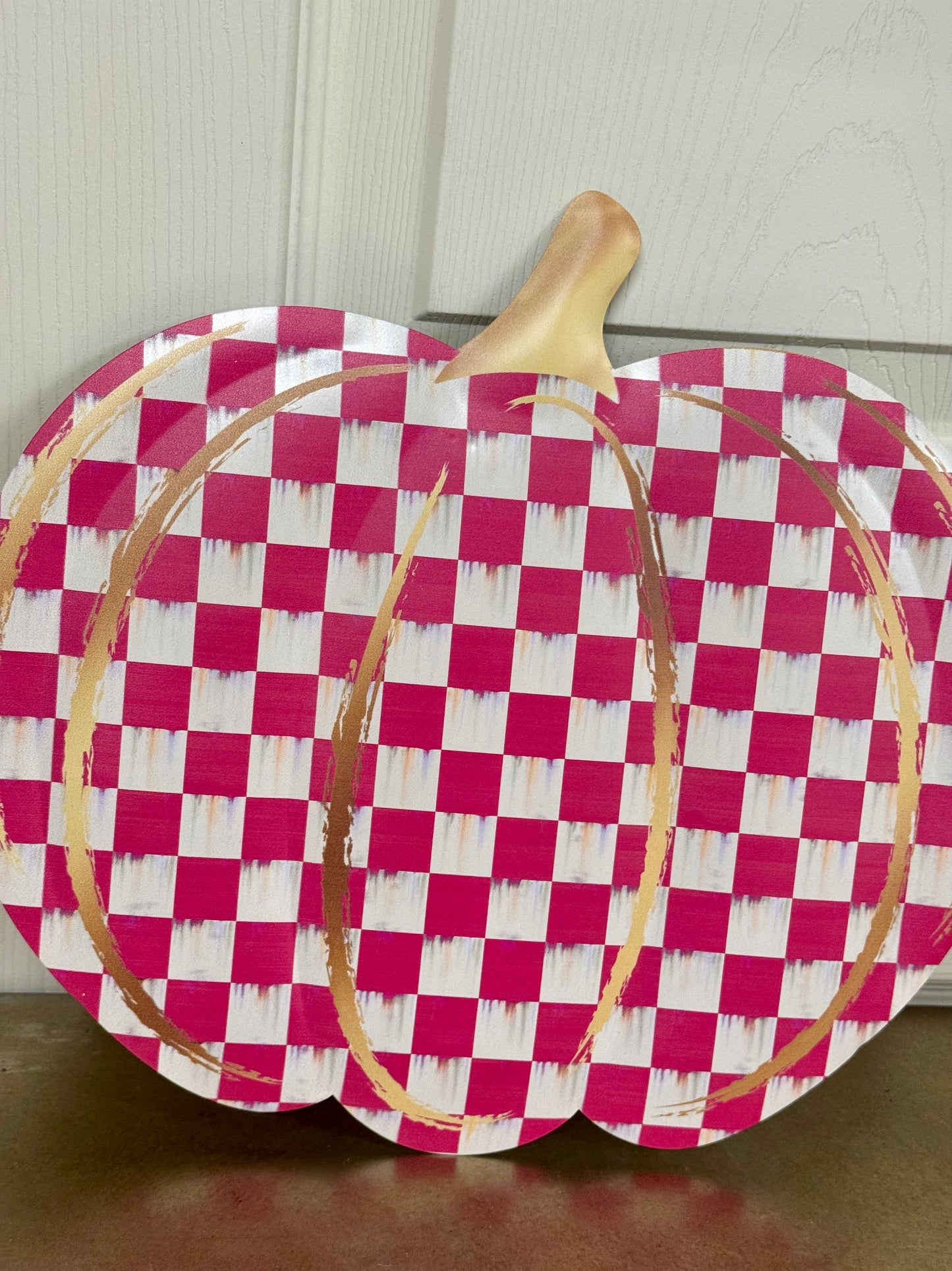 12 Inch Hot Pink White And Gold Check Pumpkin Metal Embossed Wreath Sign