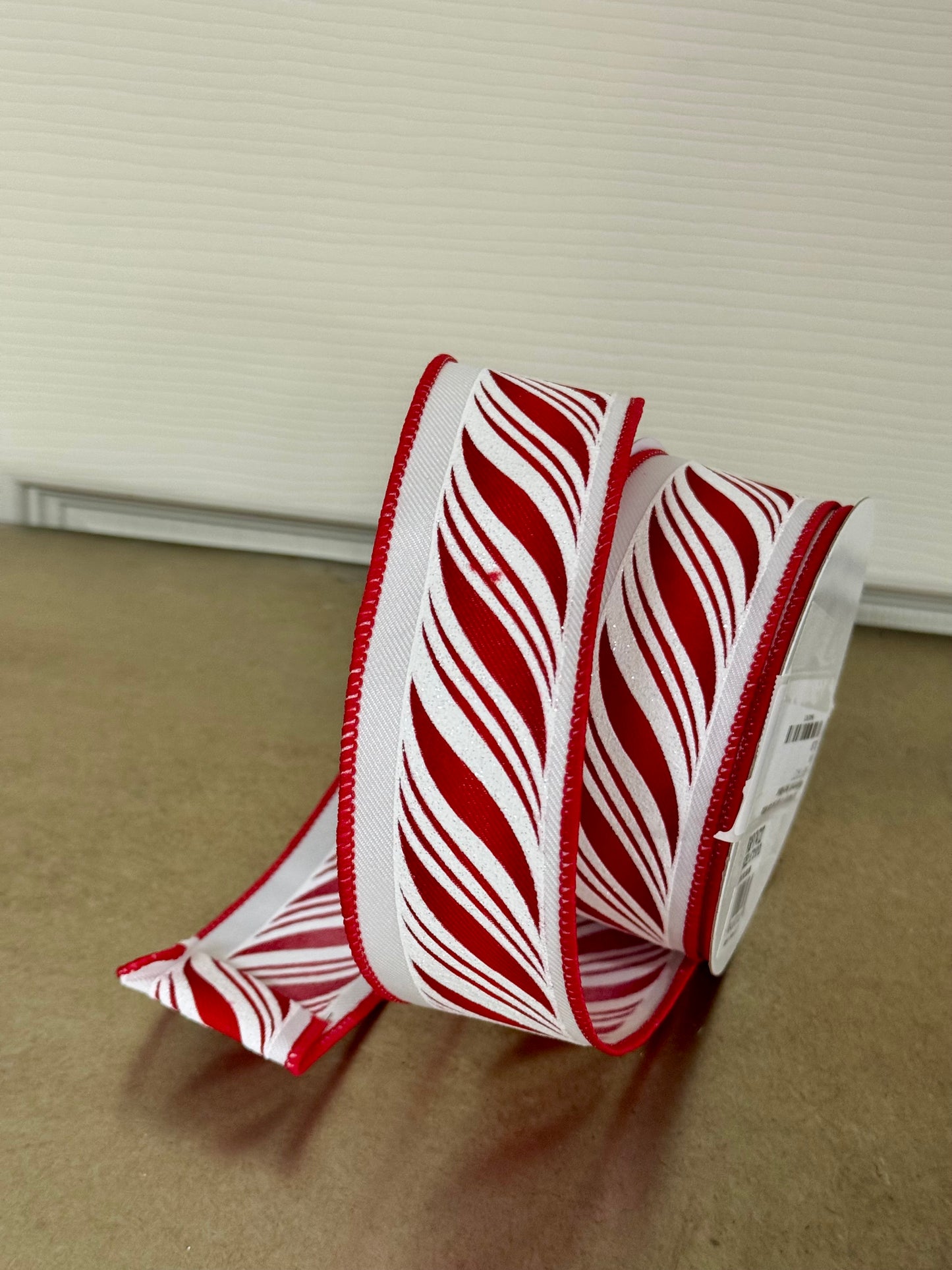 1.5 Inch By 10 Yard Red And White Peppermint Twist Ribbon