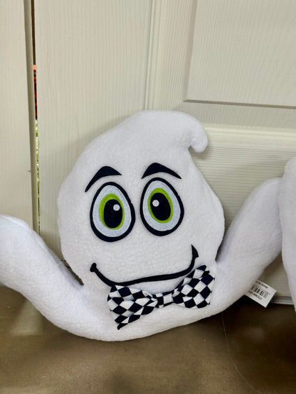 18.5 Inch White Ghost With Bowtie Wreath Attachment Kit