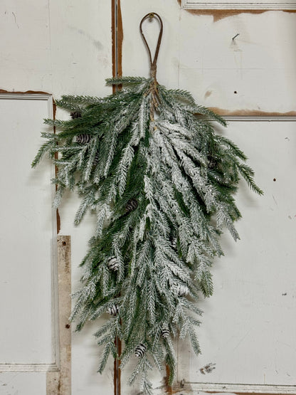 26 Inch Flocked Norfolk With Pinecones Teardrop