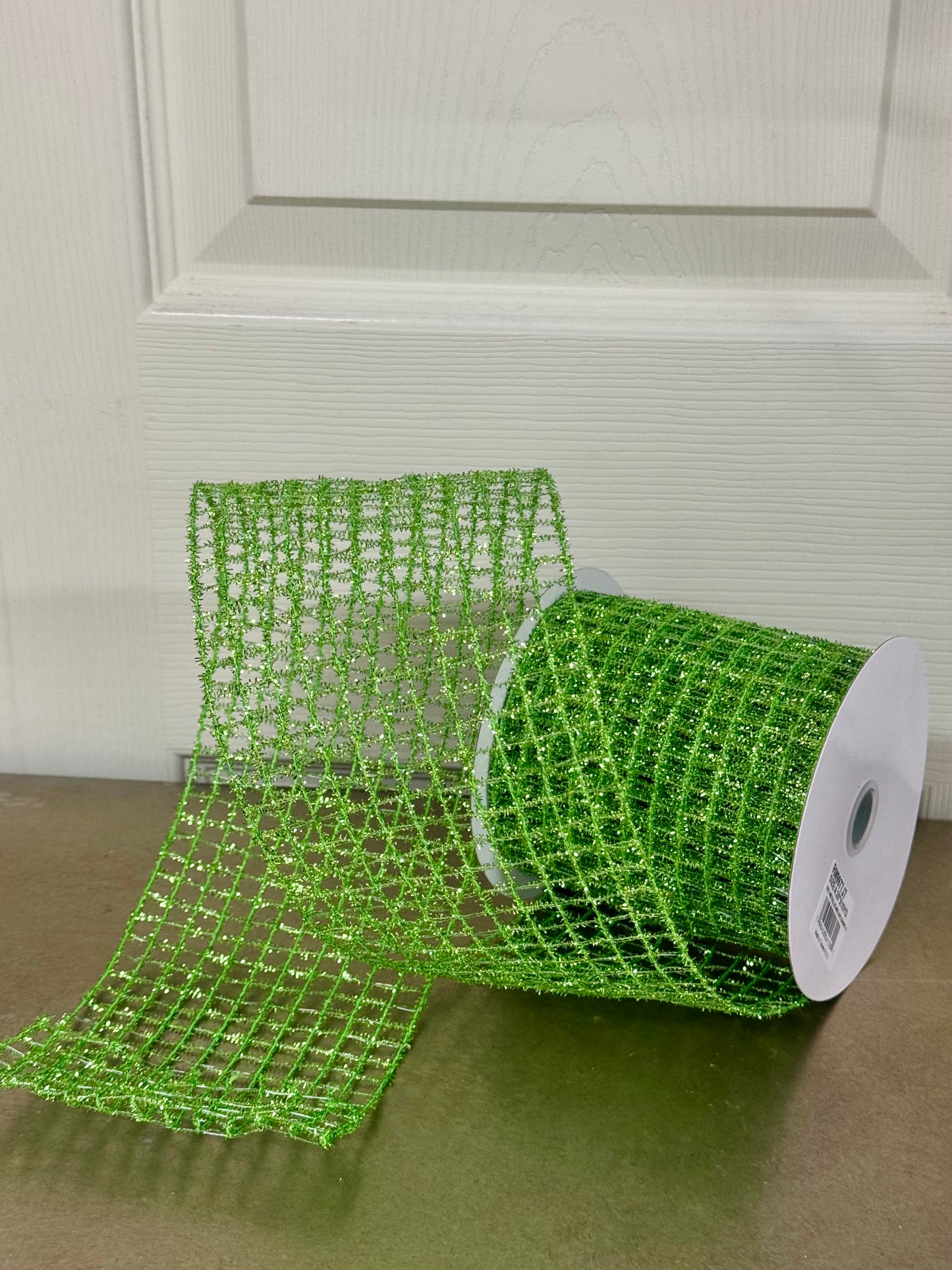 4.25 Inch By 10 Yard Fresh Green Tinsel Mesh Ribbon