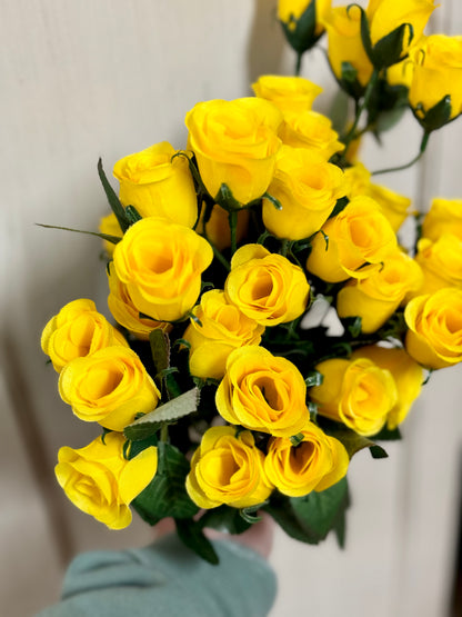 19 Inch Yellow Rose Bud Bush