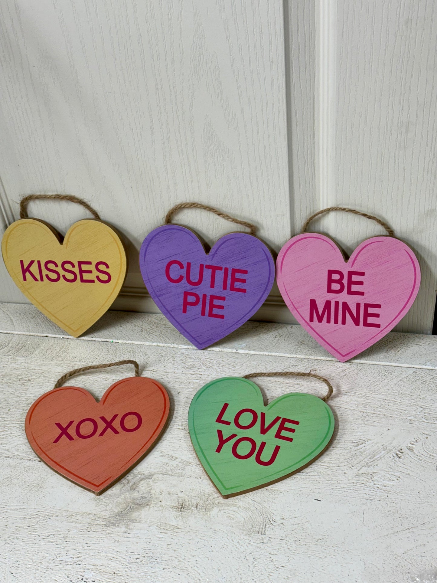 6 Inch Conversation Hearts Wreath Signs Five Assorted Colors