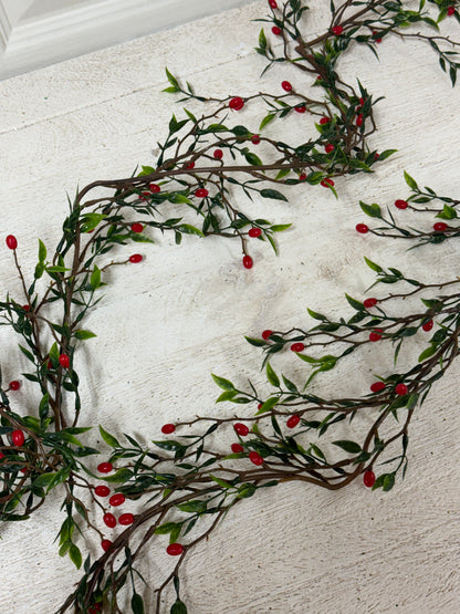 72 Inch Mini Red And Green Leaf Garland