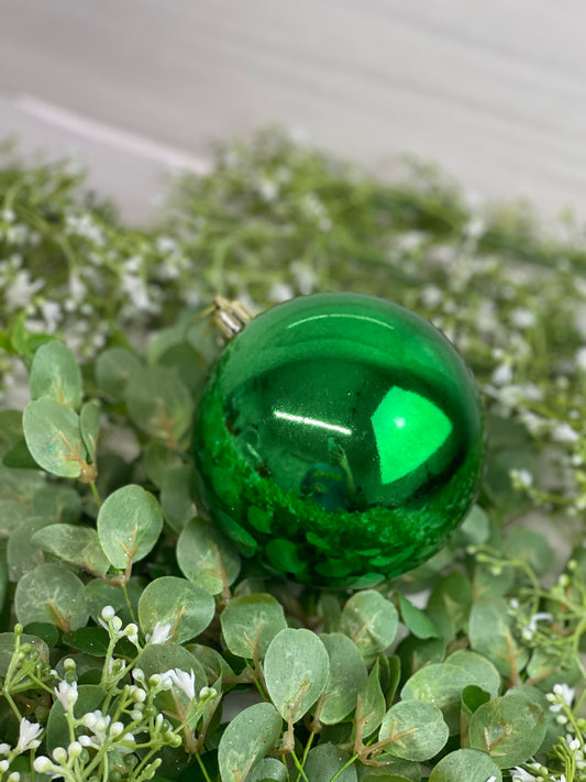 4 Inch Smooth Shiny Green Ornament Ball