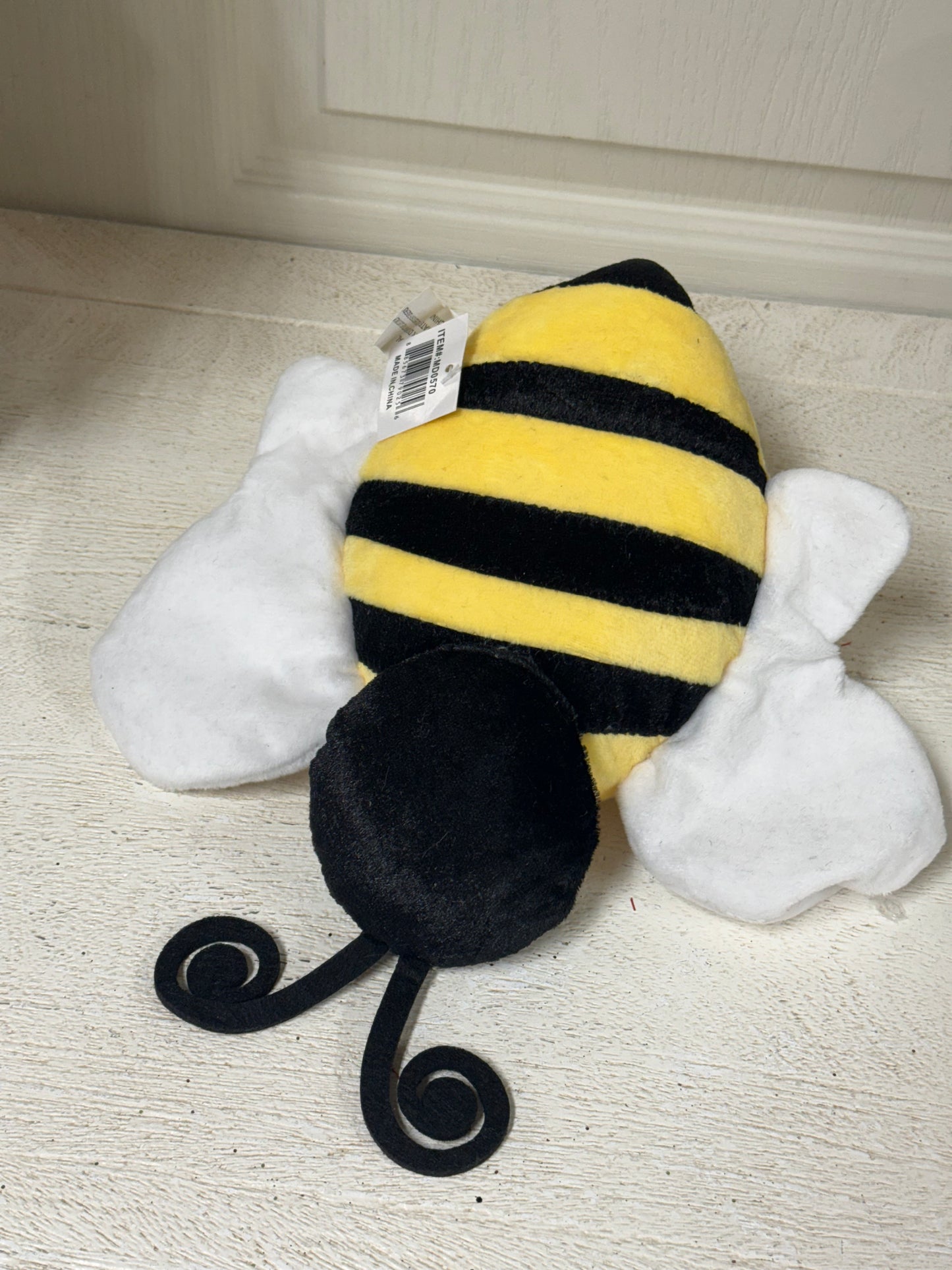 11 Inch Bumble Bee Wreath Kit