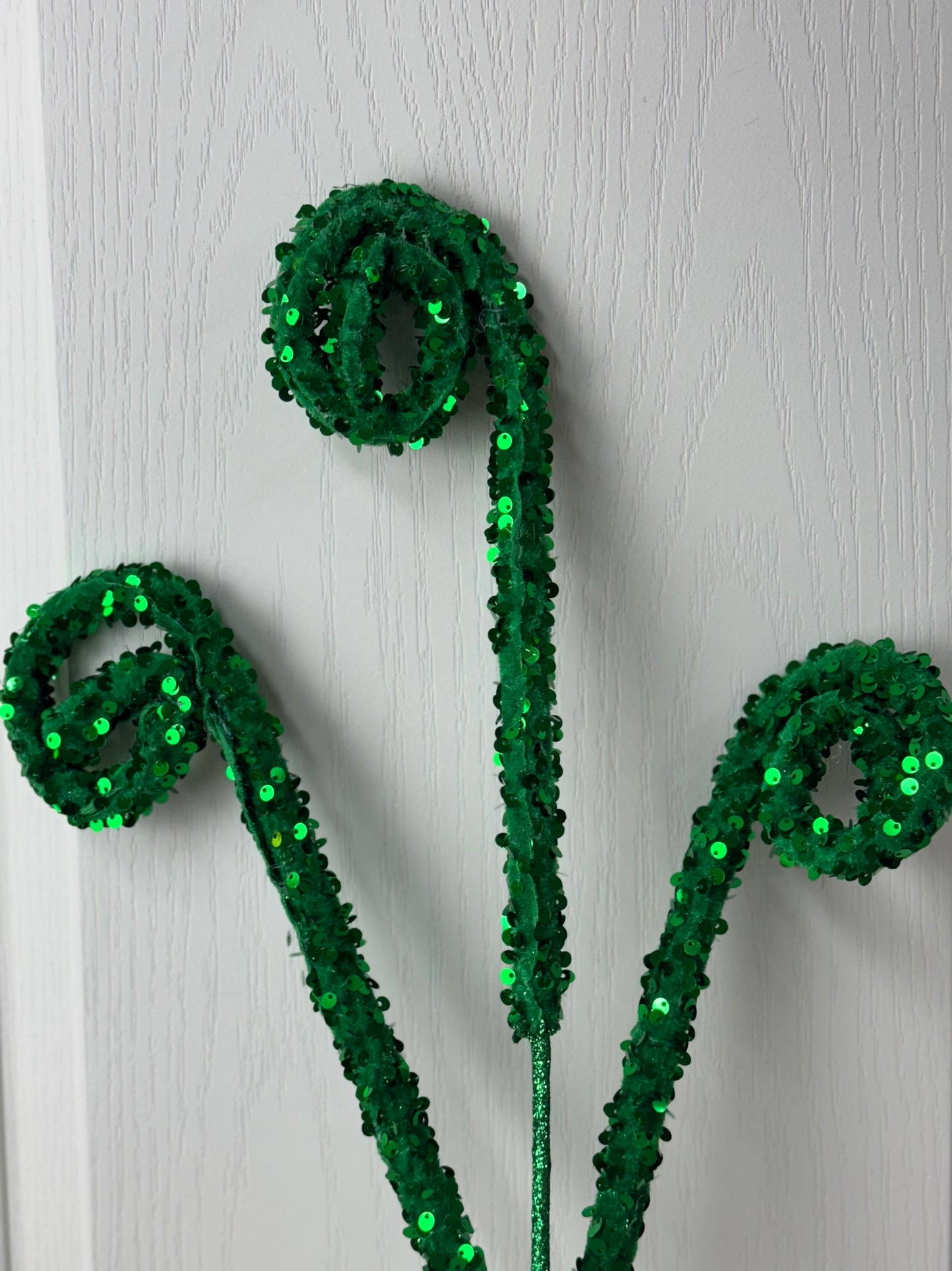 29 Inch Emerald Green Sequin Curly Spray