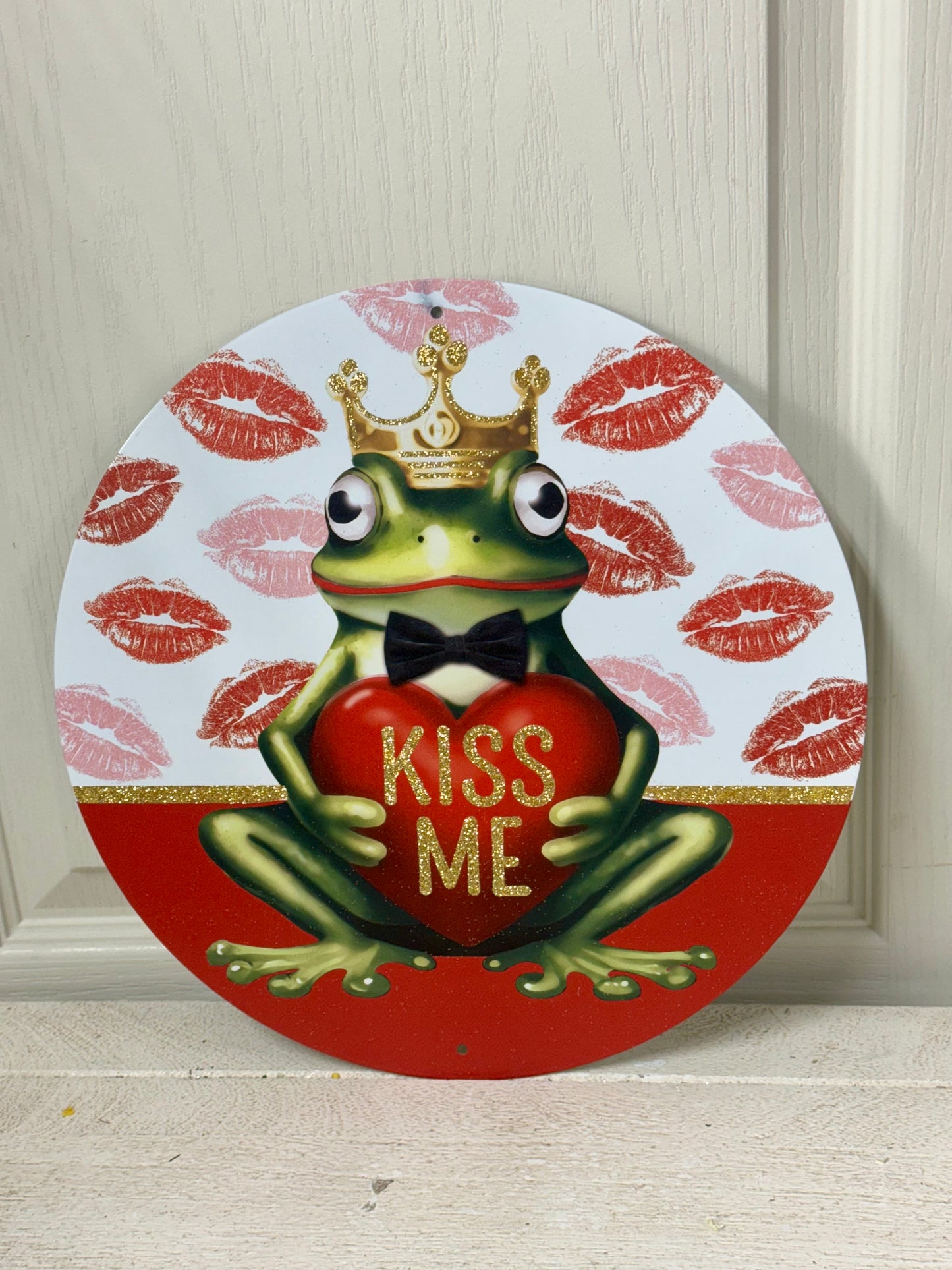 12 Inch Kiss Me Valentines Frog Metal Sign
