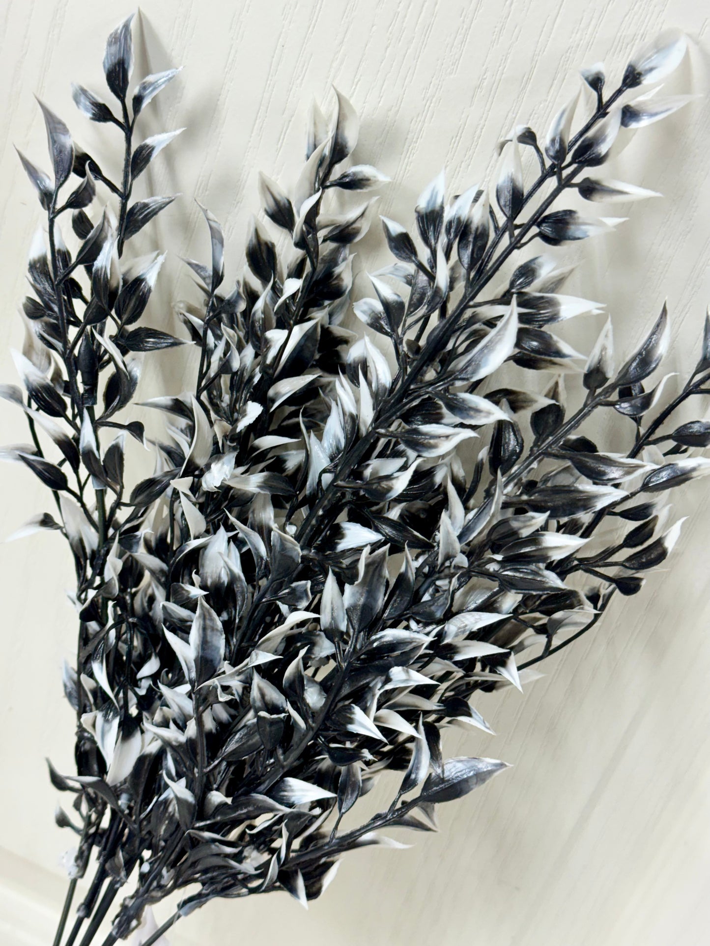 17.25 Inch Black And White Plastic Leaf Bush