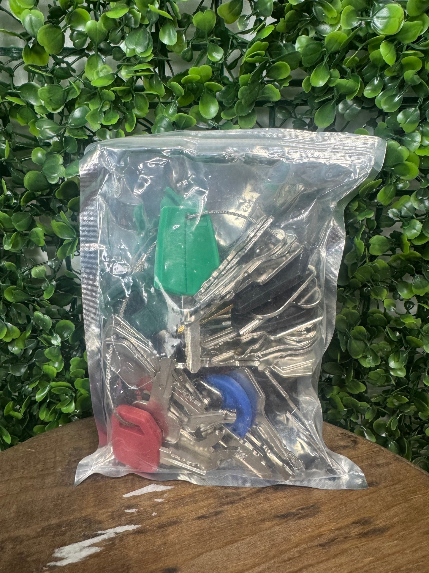 40 Universal Equipment Keys