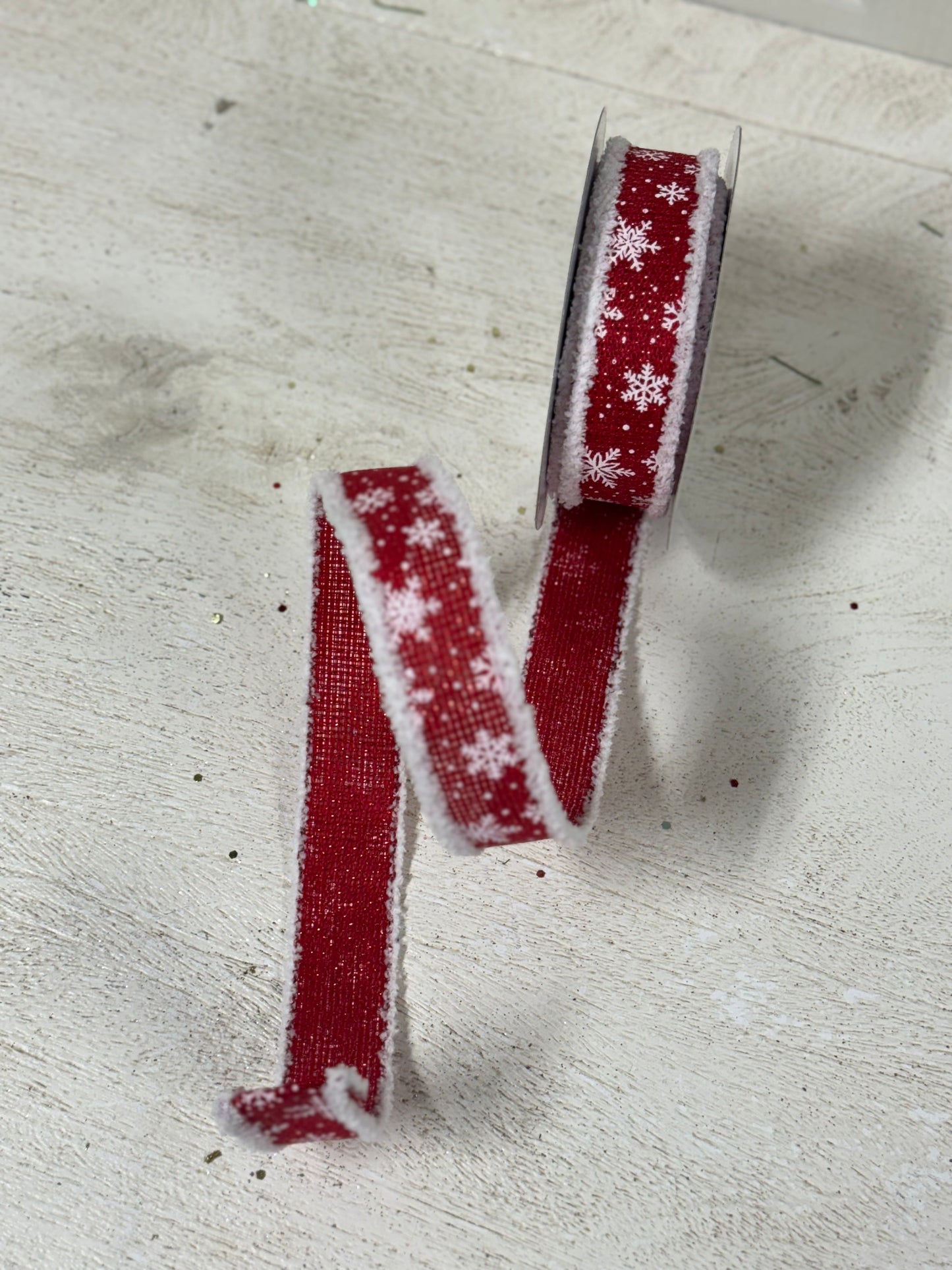 1.5 Inch By 10 Yard Red And White Snowflake With White Drift Edge Ribbon