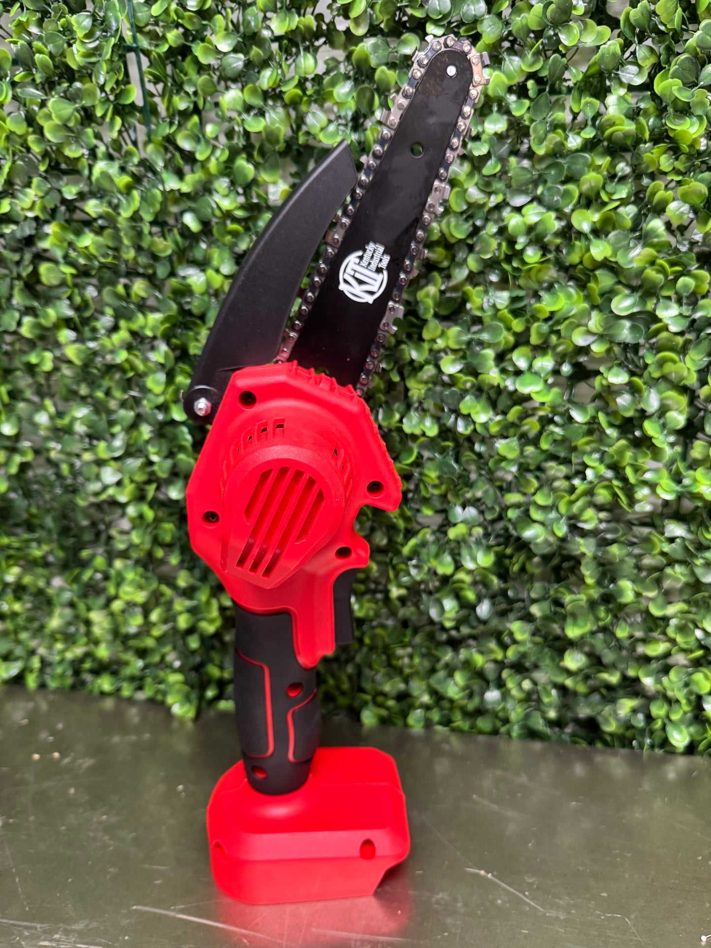 Kit 6 Inch 21 Volt Chainsaw