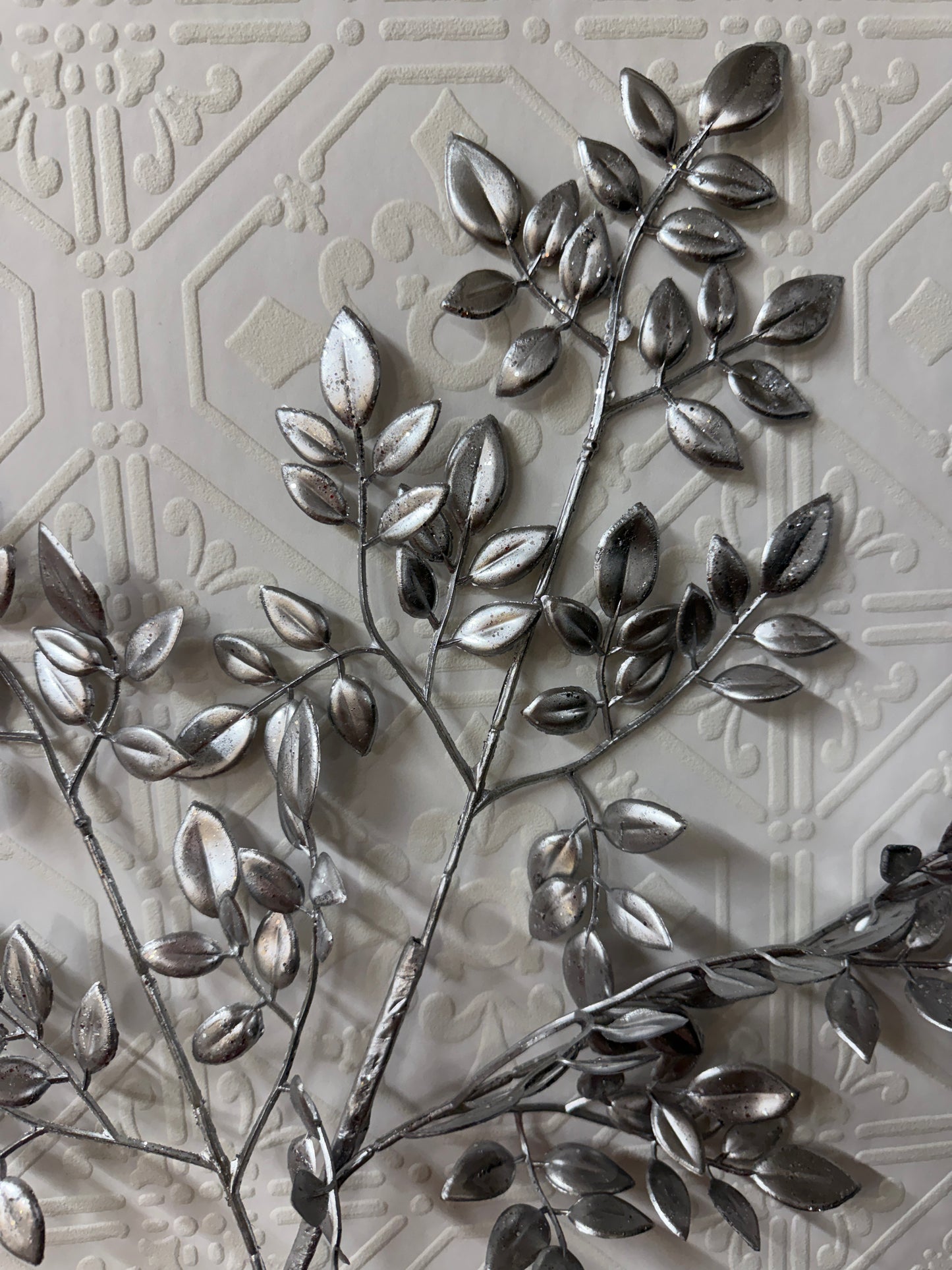 24 Inch Silver Mini Leaf Spray